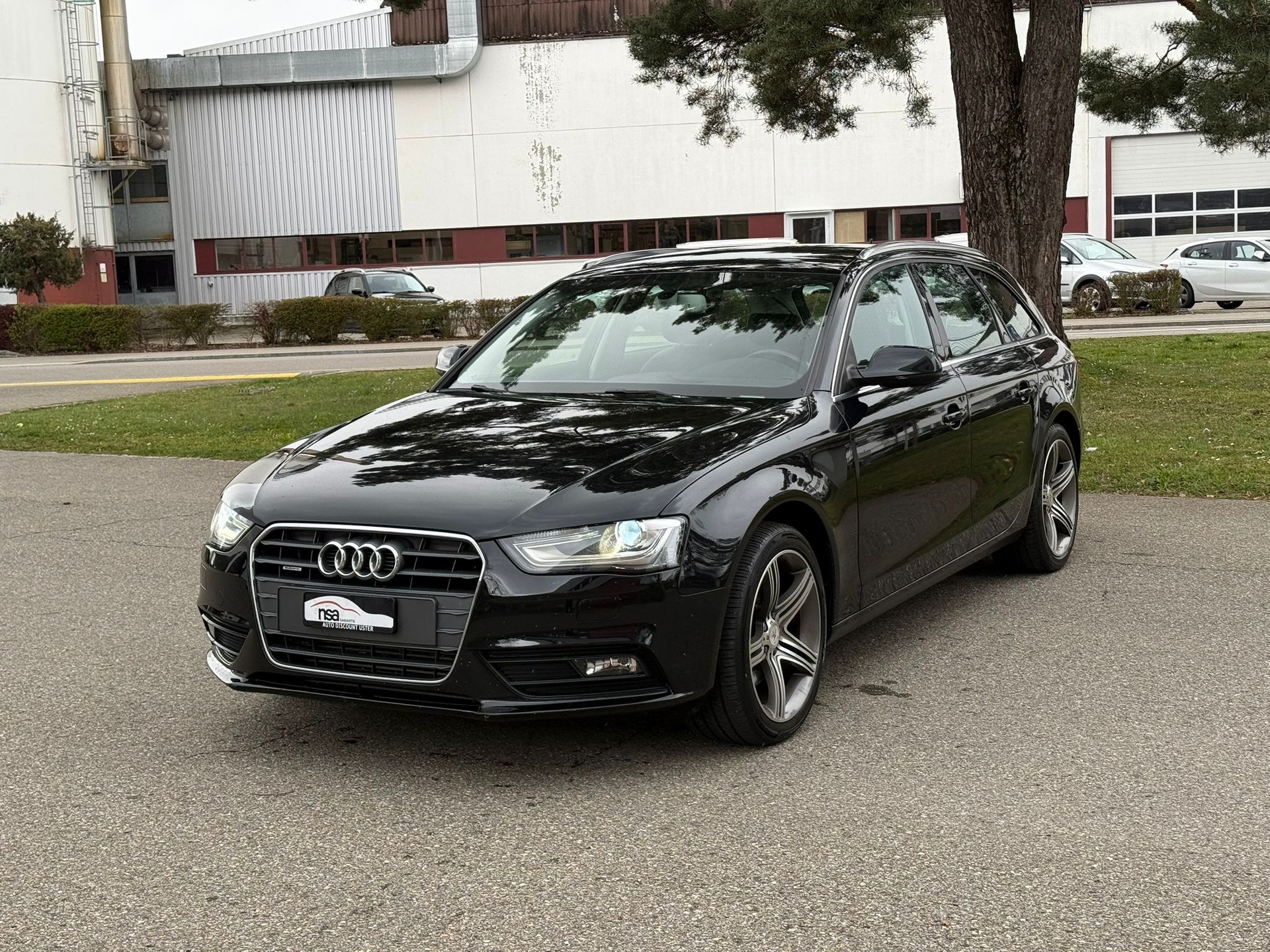AUDI A4 Avant 2.0 TDI quattro S-tronic-image-1