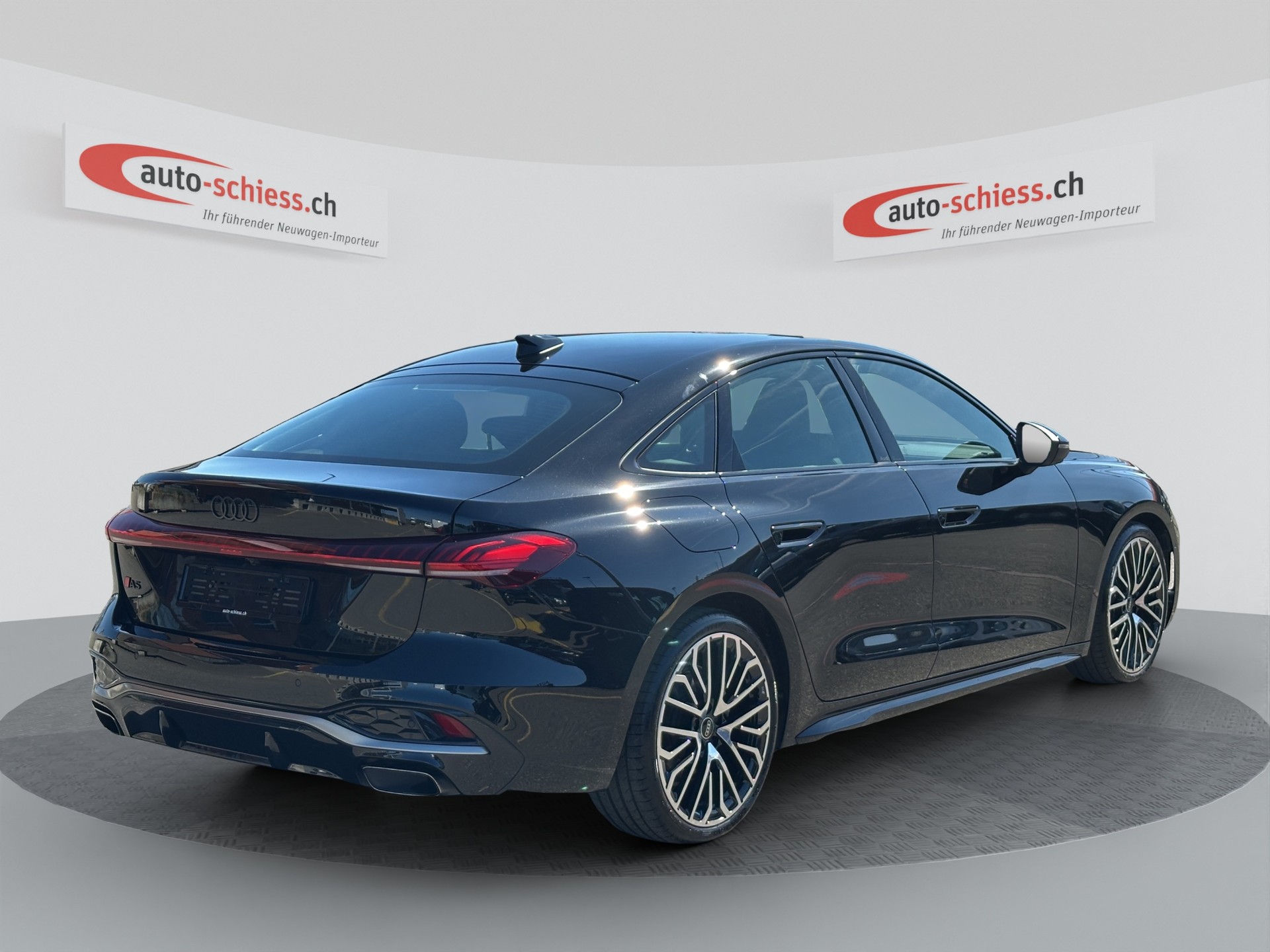 AUDI A5 Limousine TFSI quattro edition one S tronic-image-4