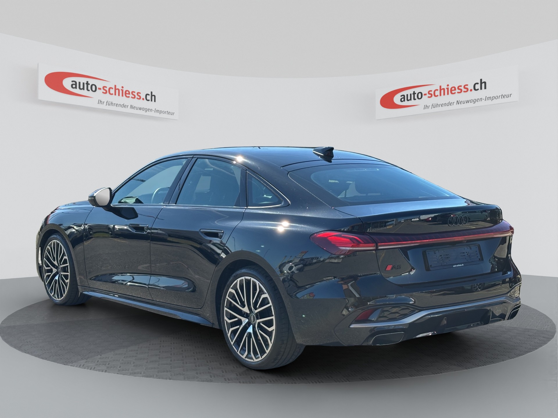 AUDI A5 Limousine TFSI quattro edition one S tronic-image-2