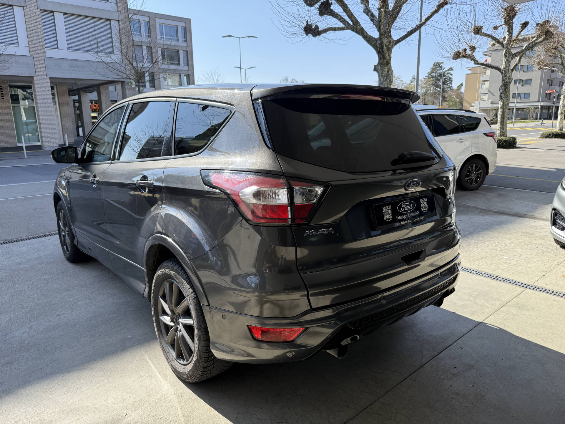 FORD Kuga 2.0 TDCi 150 ST-Line FPS-image-2
