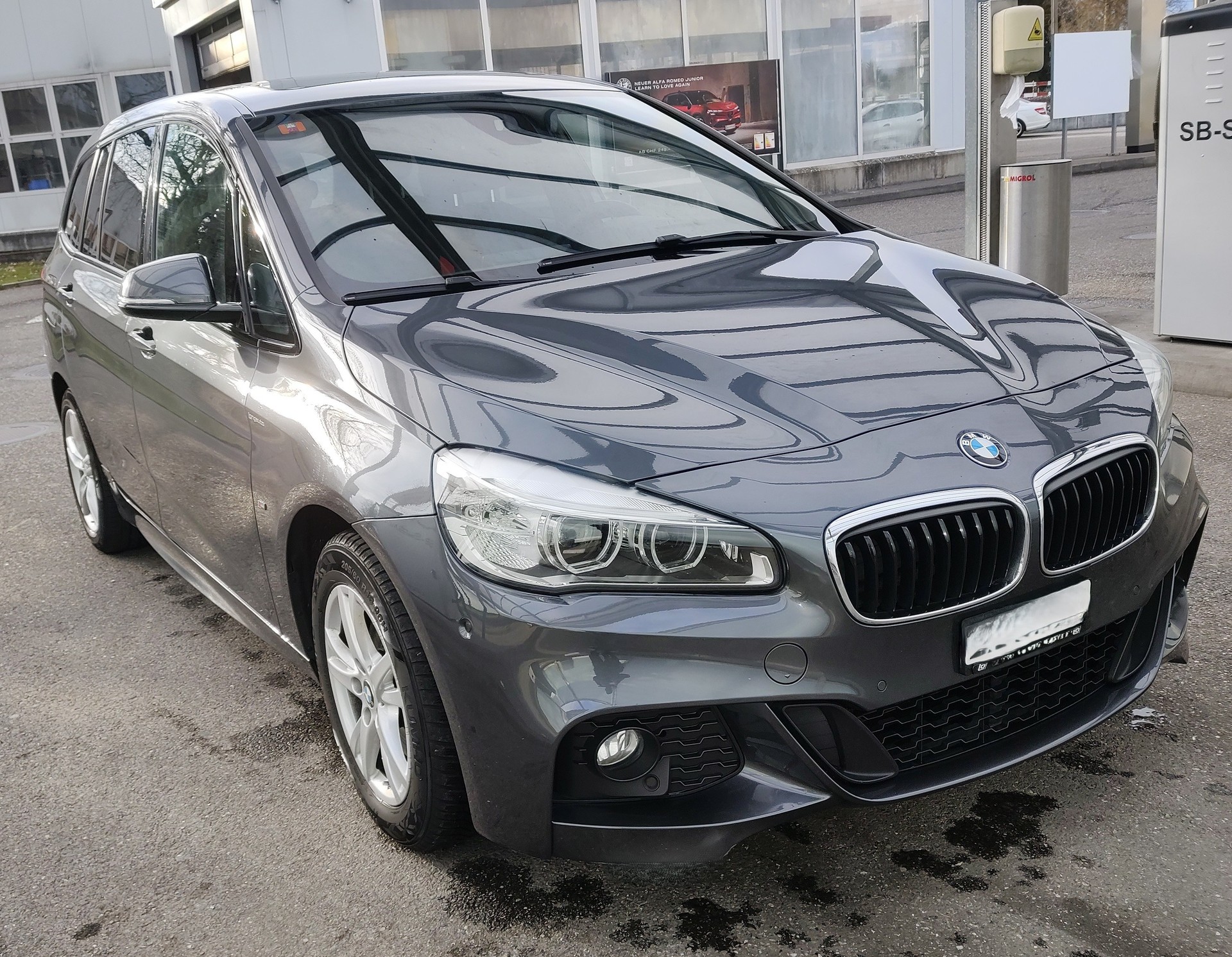 BMW 218d xDrive Gran Tourer M Sport-image-2