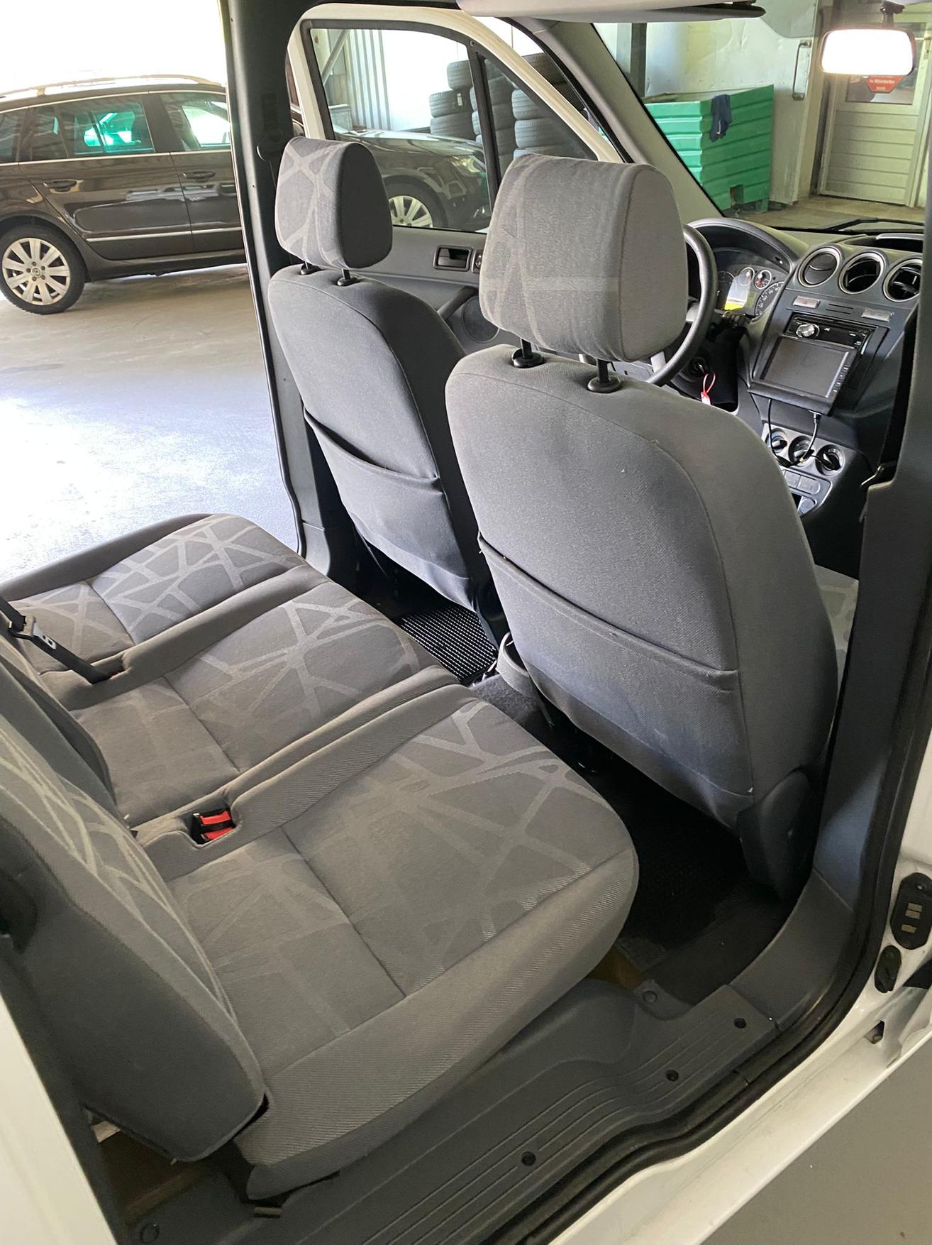 FORD TOURNEO Connect Kombi L "Rollstuhlgängig" 1.8 TDCi 90 Trend-image-13