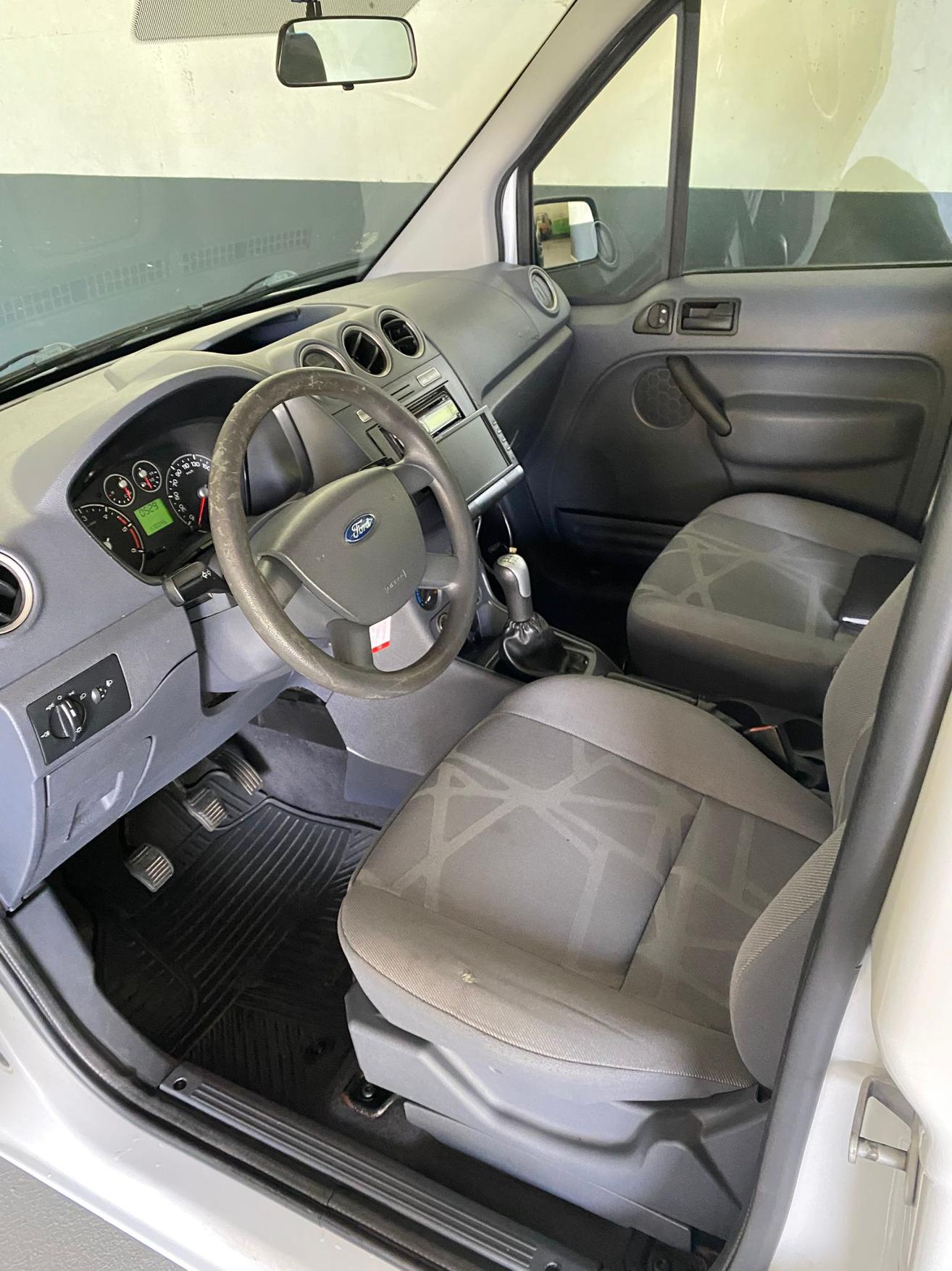 FORD TOURNEO Connect Kombi L "Rollstuhlgängig" 1.8 TDCi 90 Trend-image-14