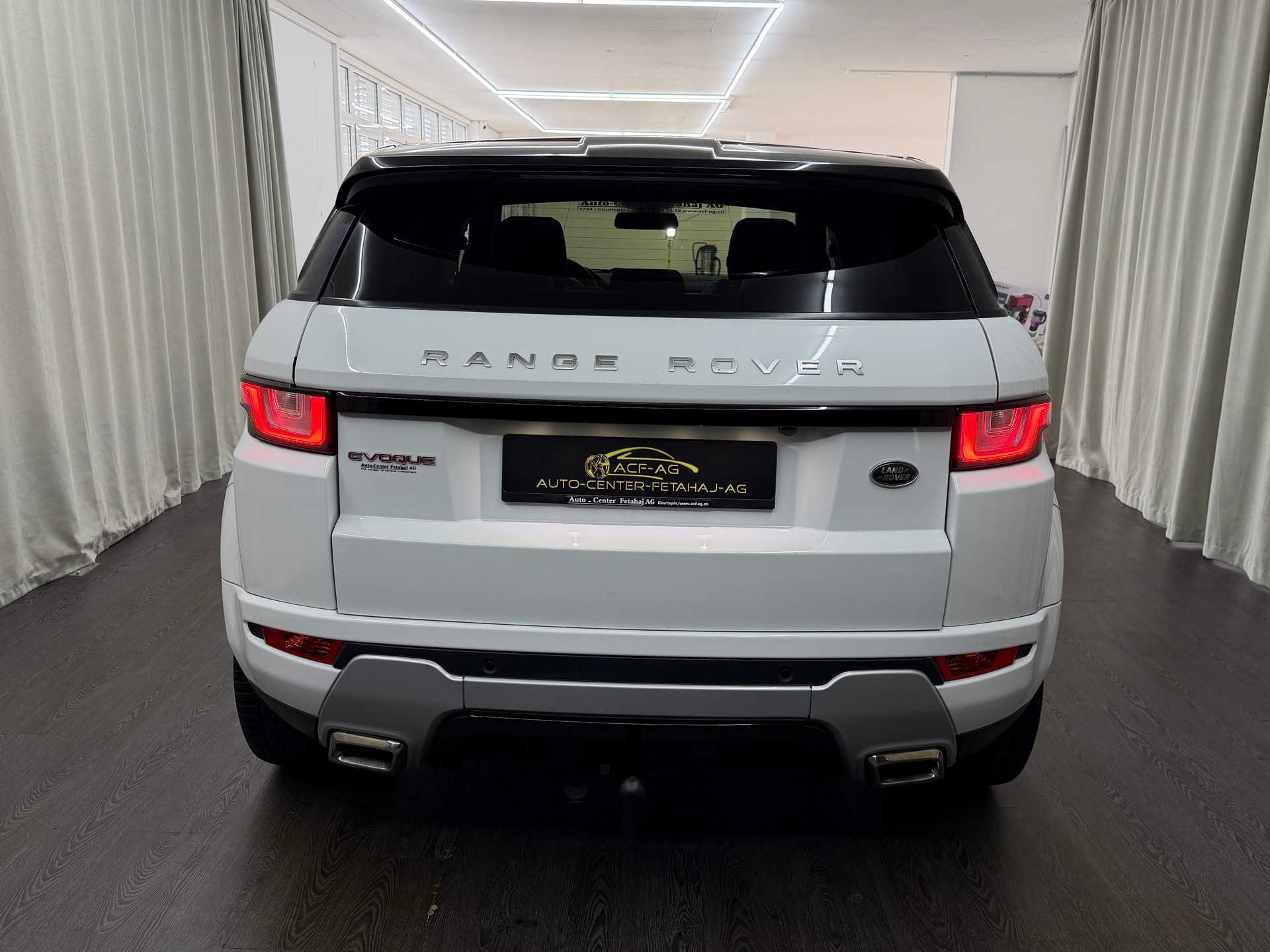 LAND ROVER Range Rover Evoque 2.0 TD4 HSE Dynamic AT9-image-4