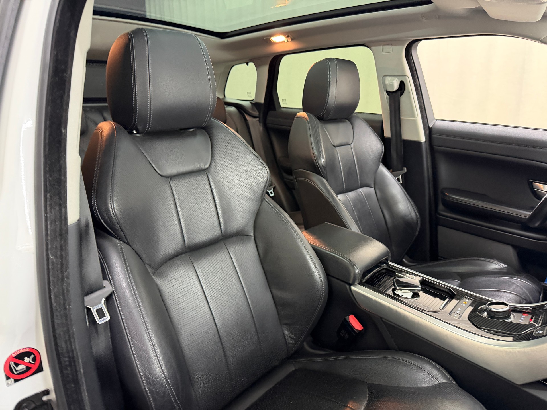 LAND ROVER Range Rover Evoque 2.0 TD4 HSE Dynamic AT9-image-7