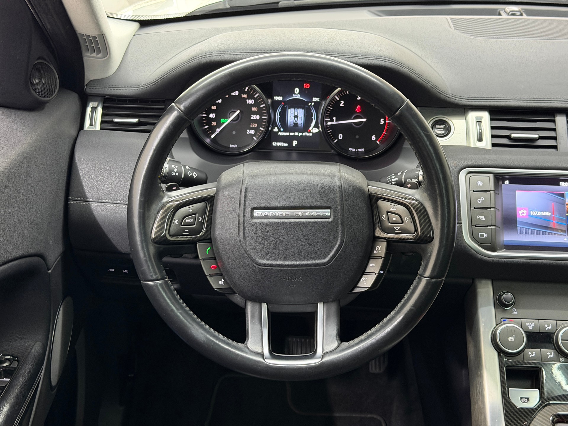 LAND ROVER Range Rover Evoque 2.0 TD4 HSE Dynamic AT9-image-11