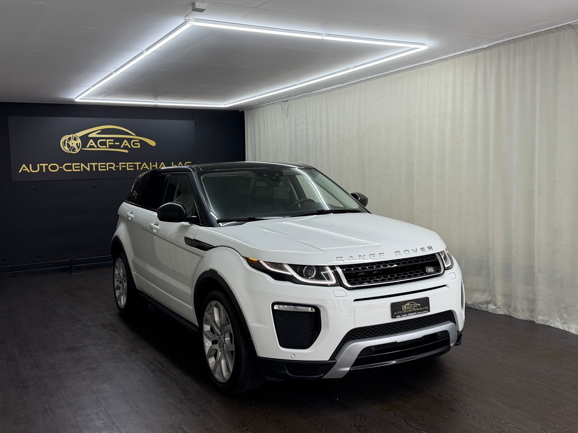 LAND ROVER Range Rover Evoque 2.0 TD4 HSE Dynamic AT9-image-2