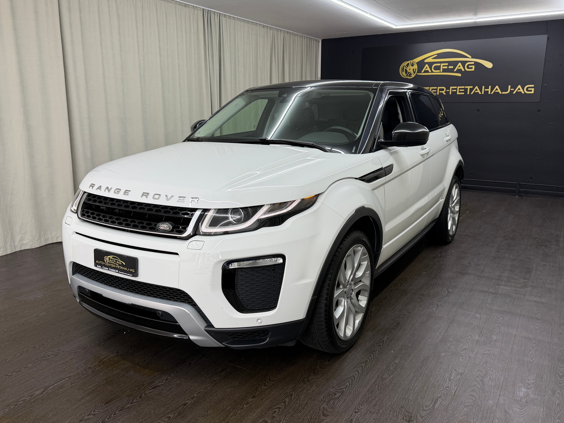 LAND ROVER Range Rover Evoque 2.0 TD4 HSE Dynamic AT9-image-0