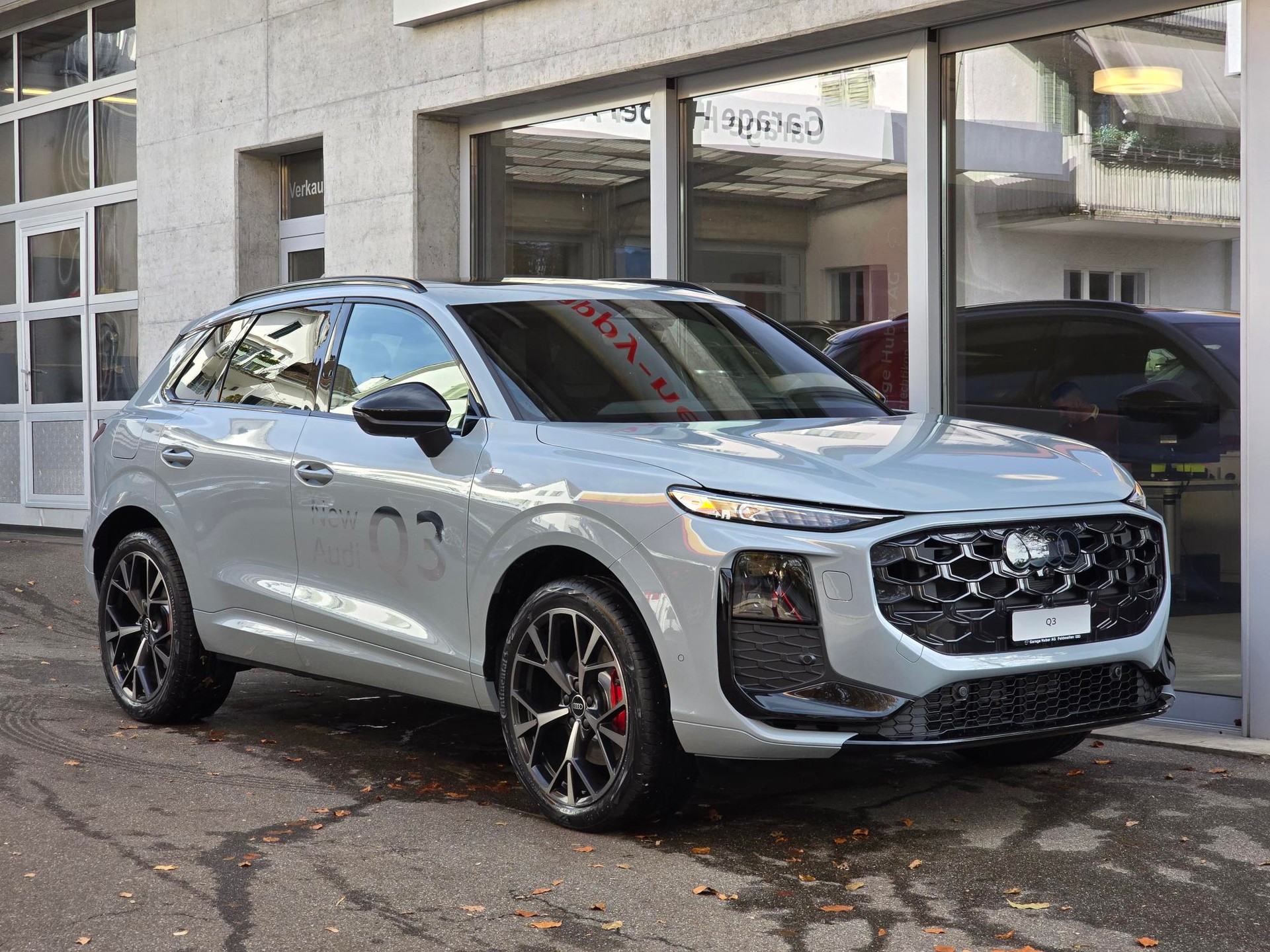 AUDI Q3 SUV TFSI quattro 195 kW S tronic-image-0