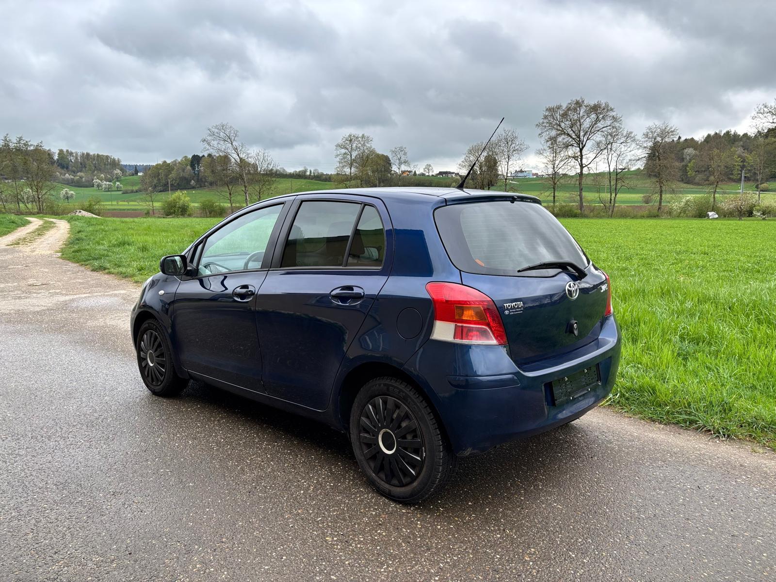 TOYOTA Yaris 1.33 S-image-13