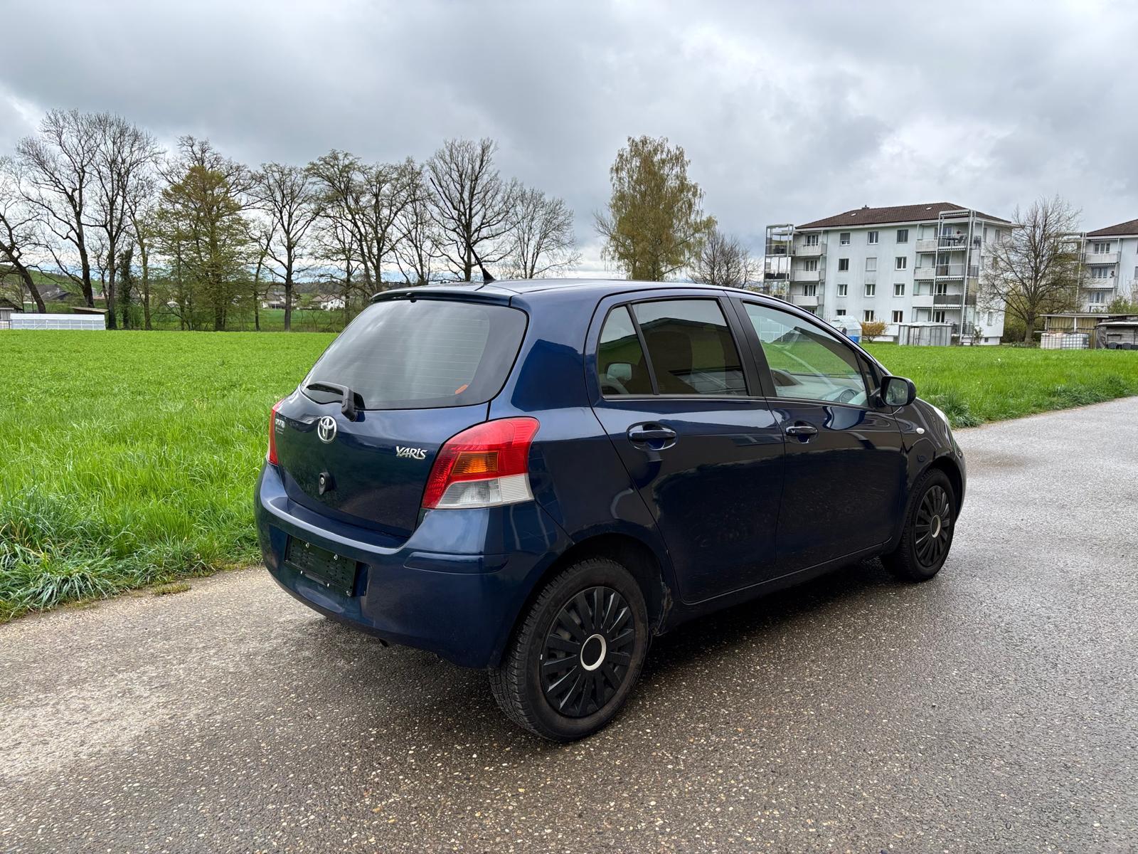 TOYOTA Yaris 1.33 S-image-1