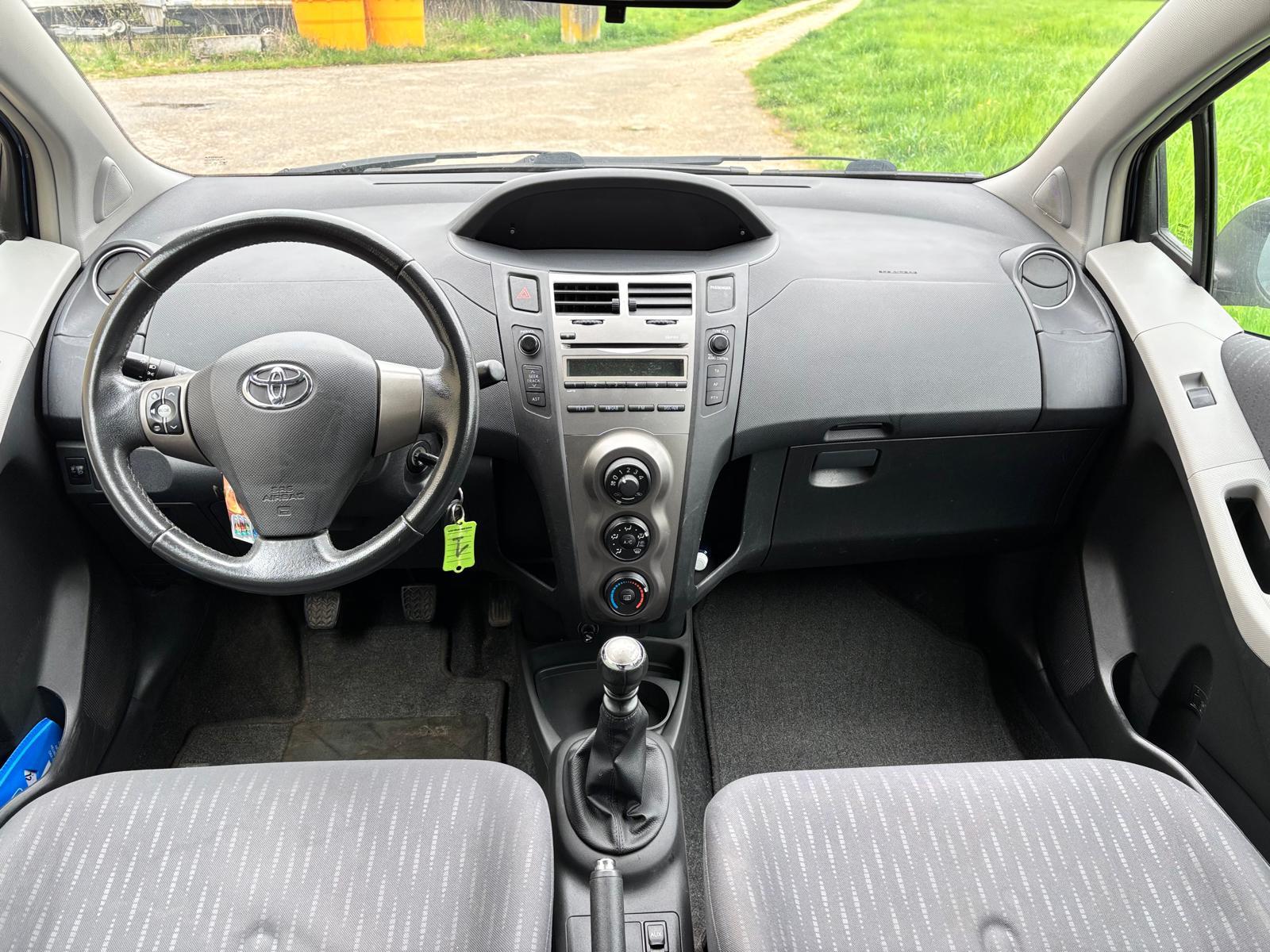 TOYOTA Yaris 1.33 S-image-14