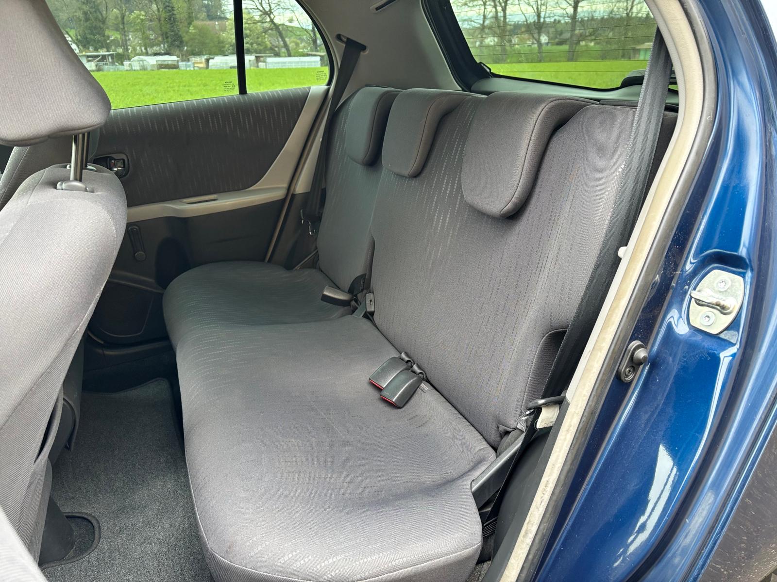 TOYOTA Yaris 1.33 S-image-10
