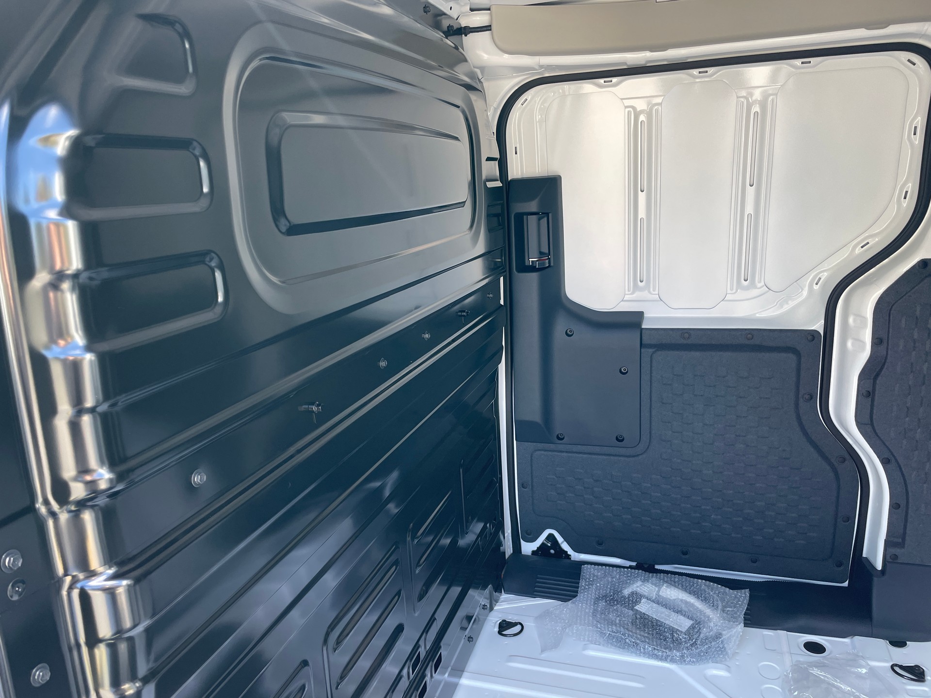 KIA PV5 Cargo 71.2 kWh Elite, 2-Schiebetüren, Wärmepumpe-image-21