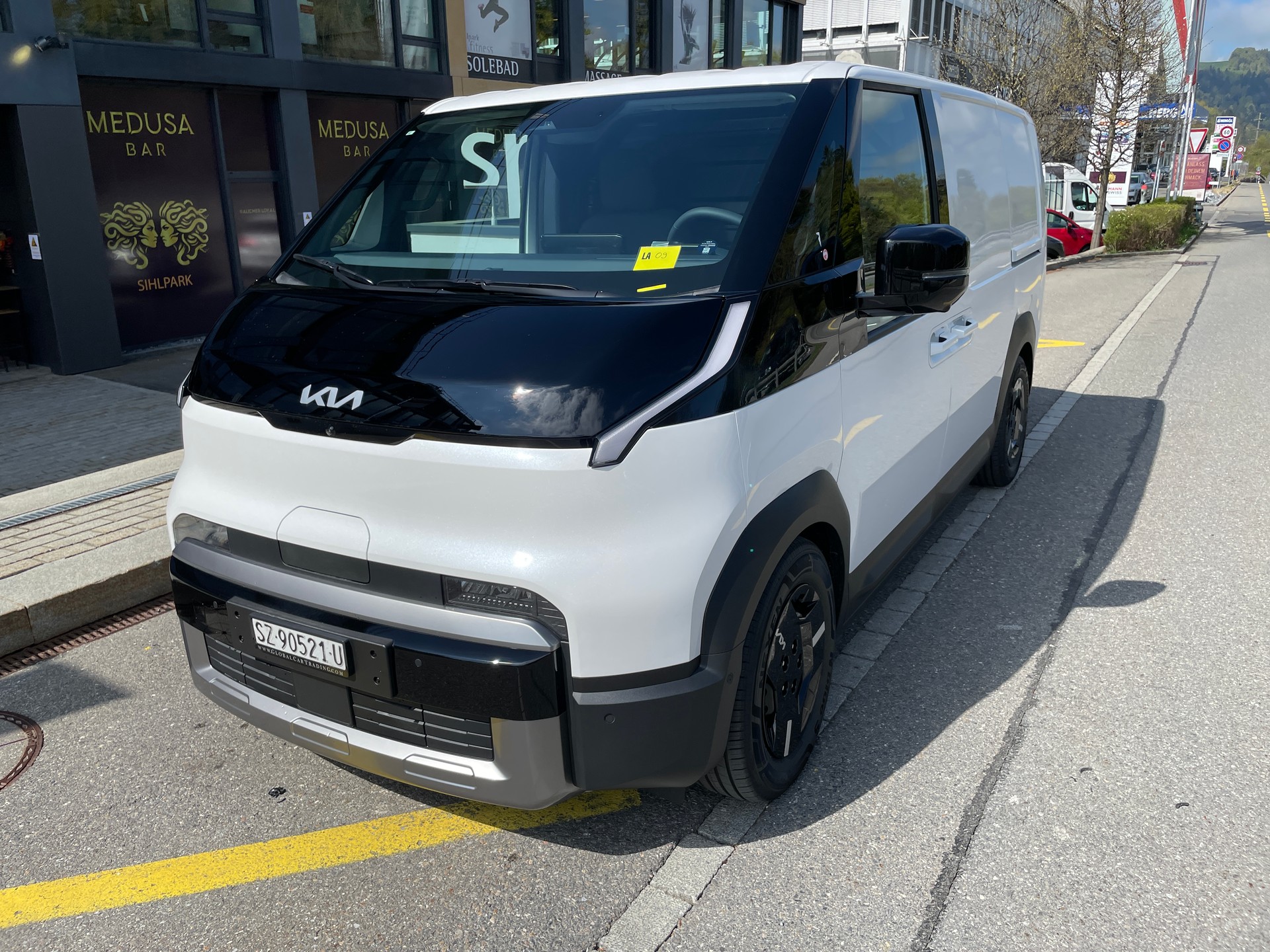 KIA PV5 Cargo 71.2 kWh Elite, 2-Schiebetüren, Wärmepumpe