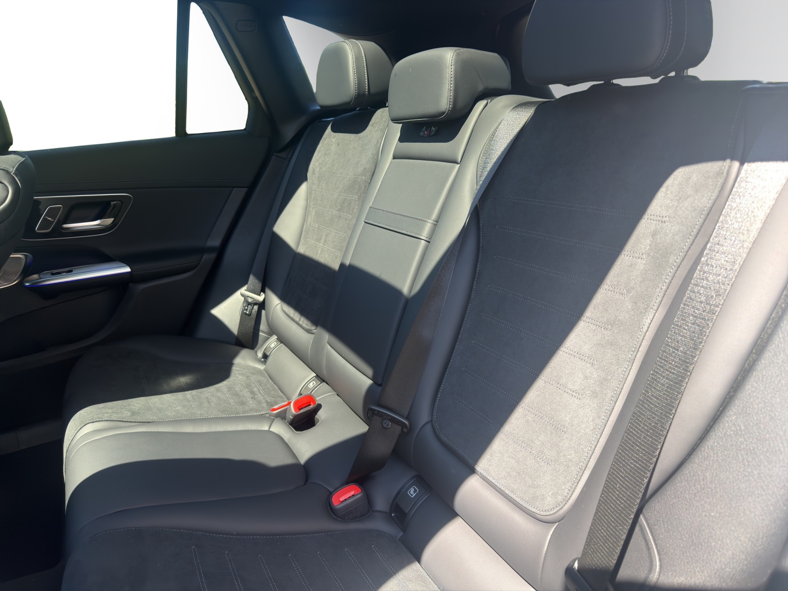 Image MERCEDES-BENZ GLC-400 GLC 400 e 4Matic EQ Star 9G-Tronic