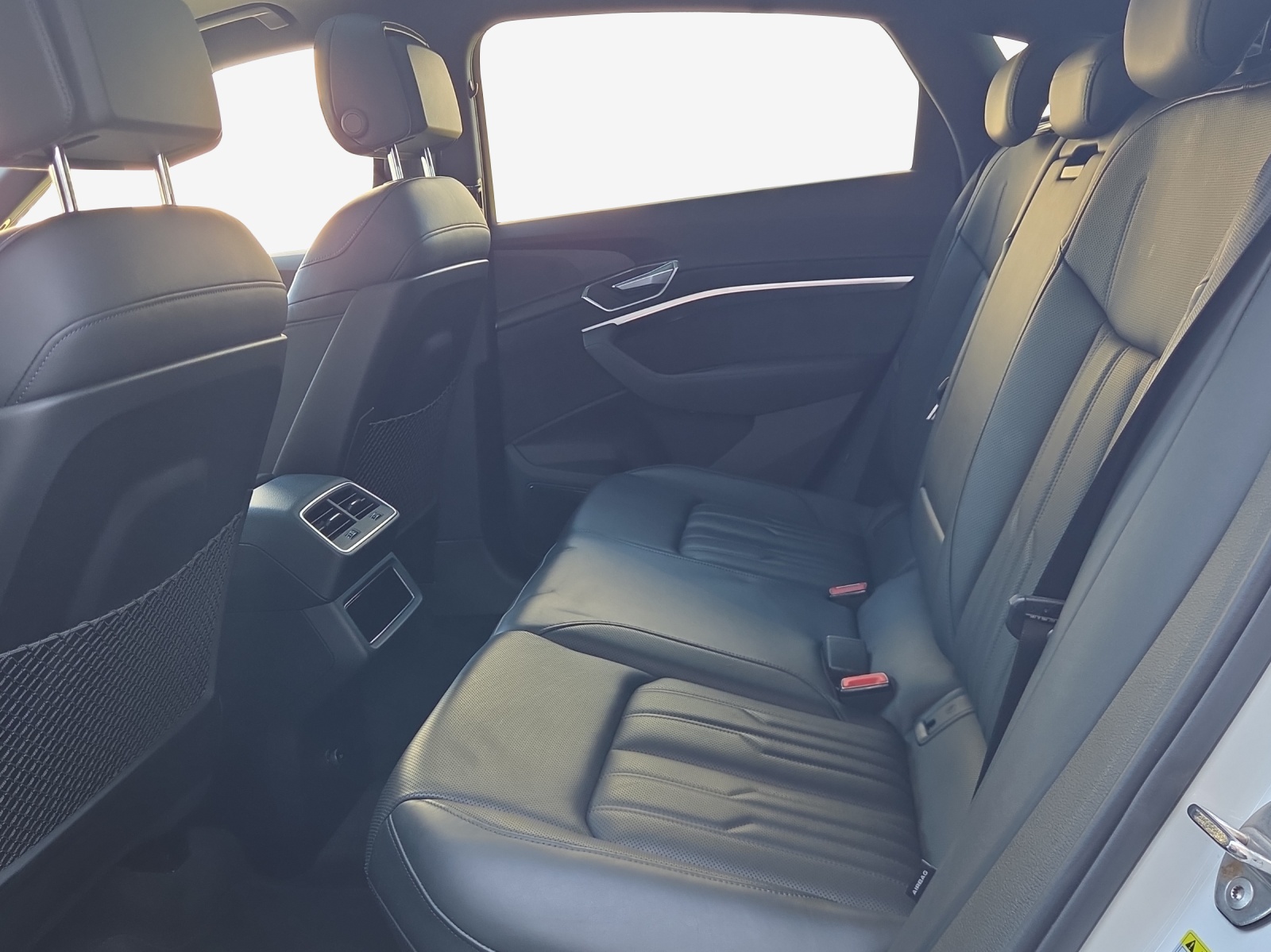 AUDI e-tron 55 Sportback S Line quattro-image-12