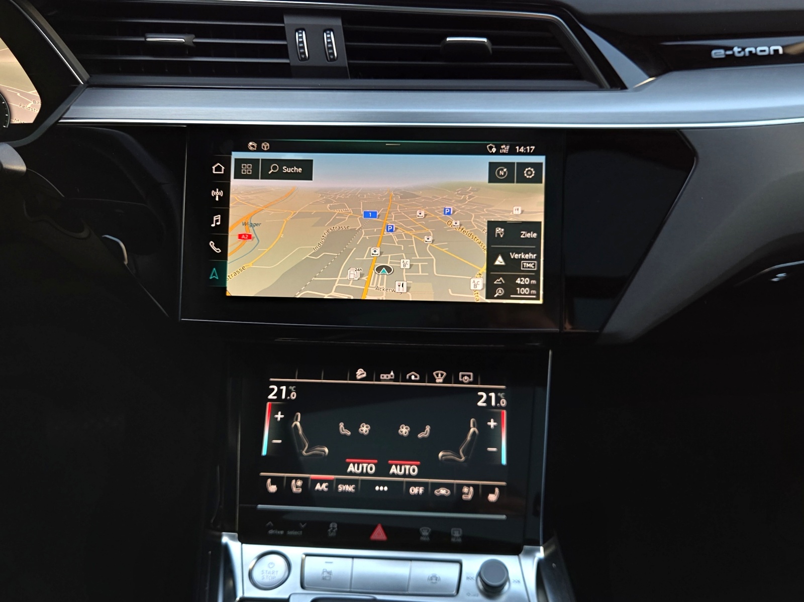 AUDI e-tron 55 Sportback S Line quattro-image-11