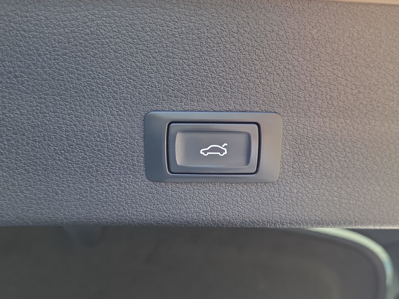 AUDI e-tron 55 Sportback S Line quattro-image-14
