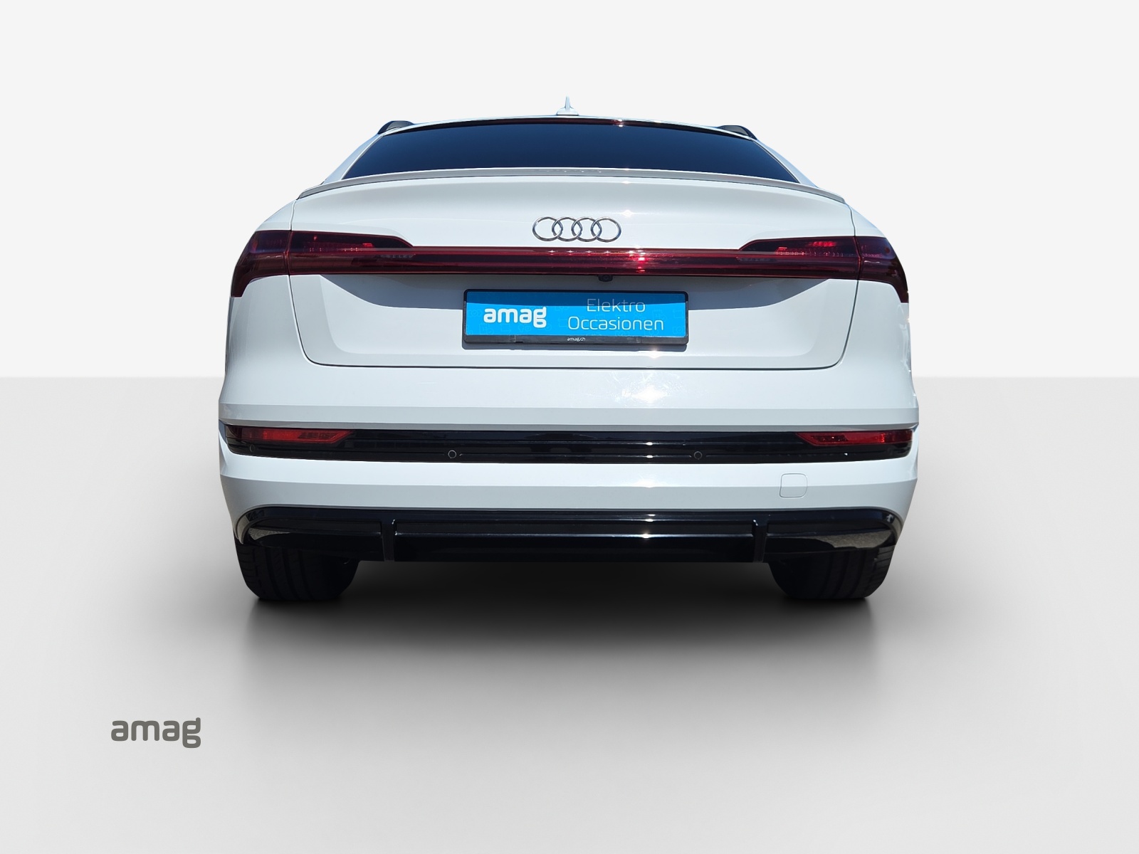 AUDI e-tron 55 Sportback S Line quattro-image-4