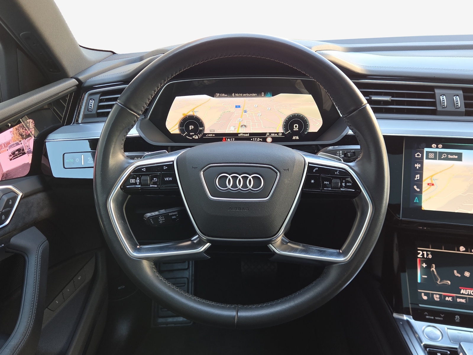 AUDI e-tron 55 Sportback S Line quattro-image-10