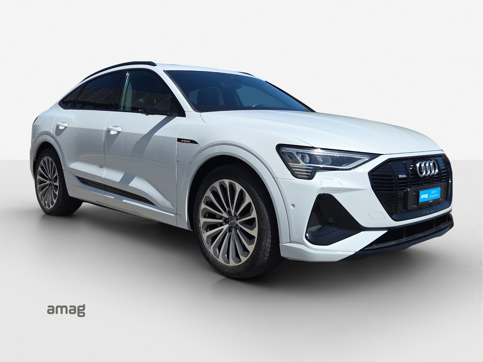 AUDI e-tron 55 Sportback S Line quattro-image-6