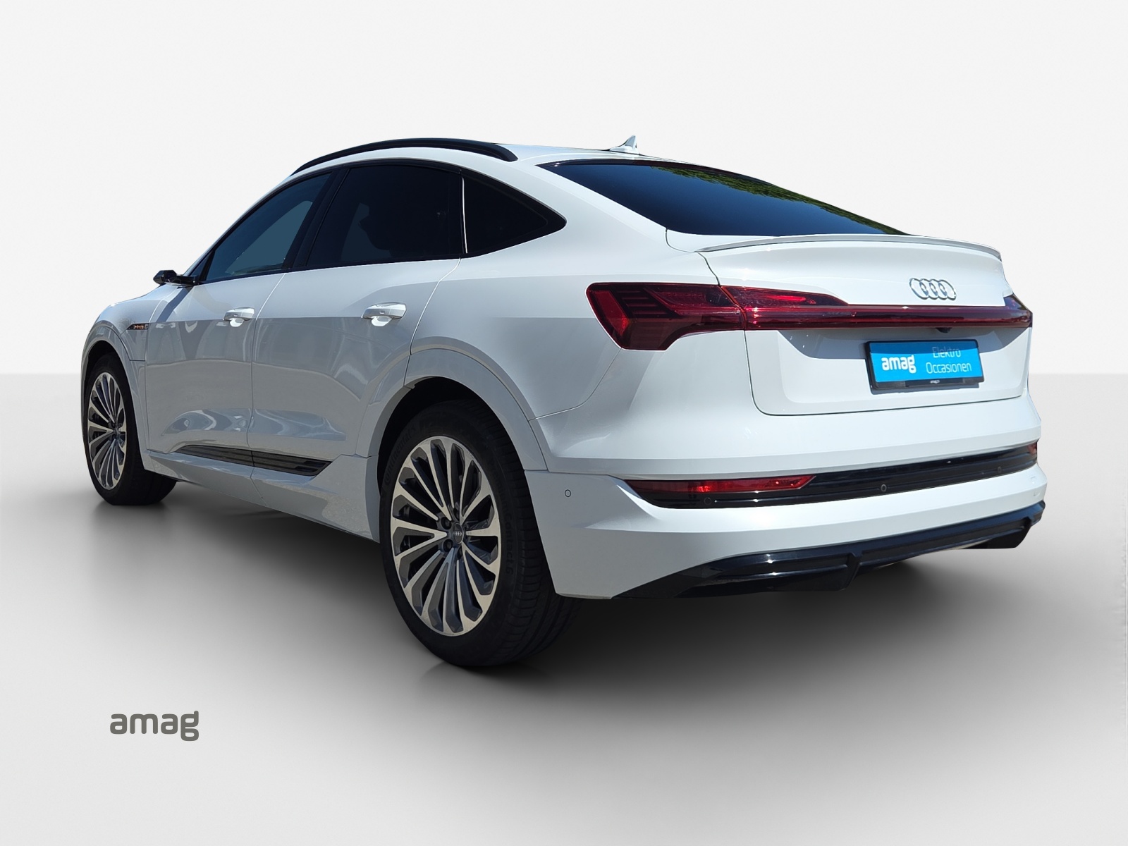 AUDI e-tron 55 Sportback S Line quattro-image-2