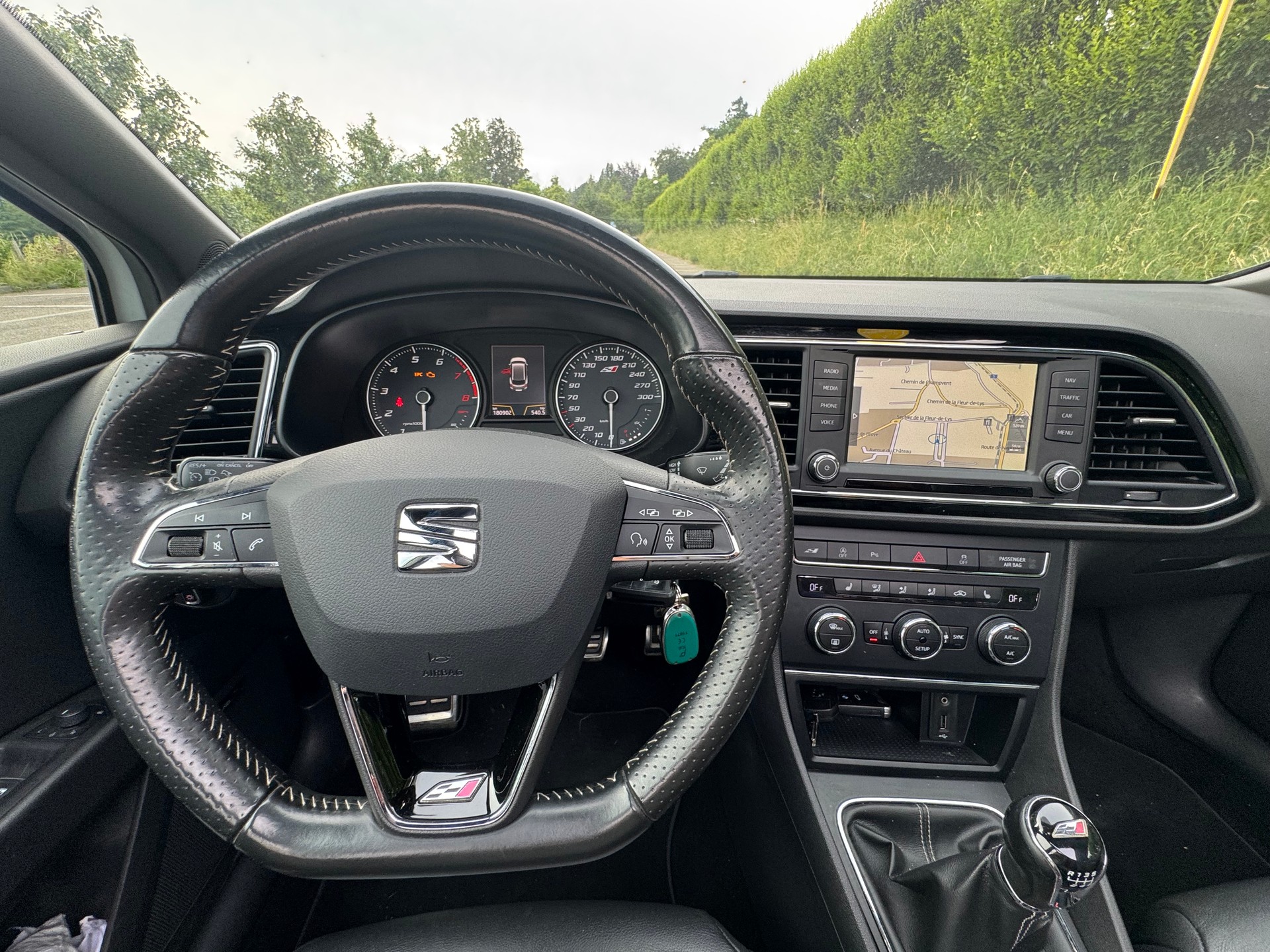 SEAT Leon ST 2.0 TSI Cupra-image-6