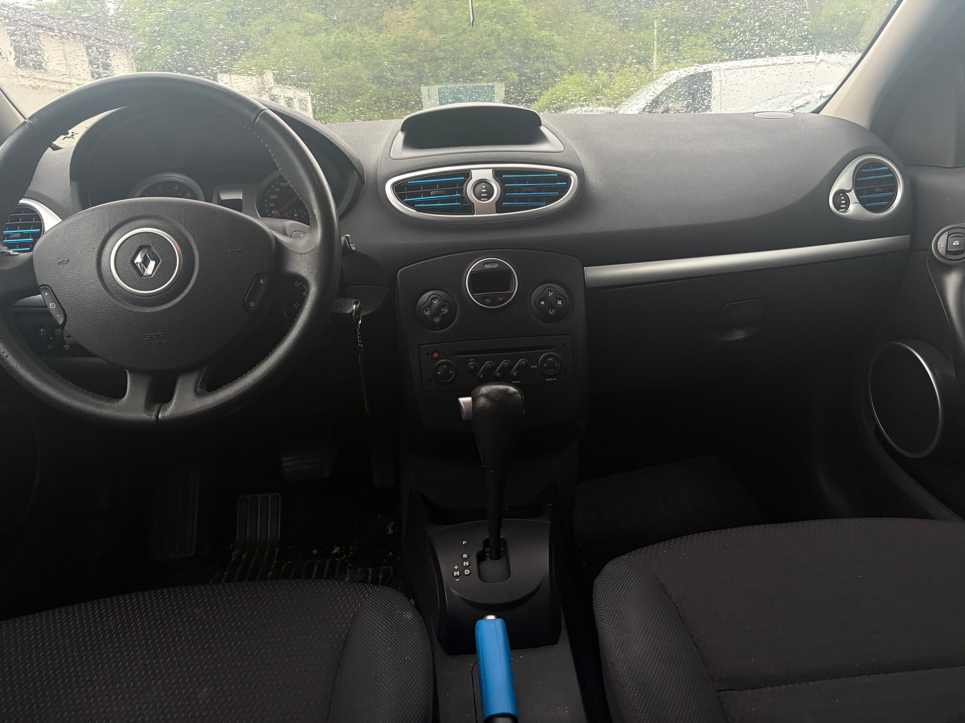 RENAULT Clio 1.6 16V Dynamique-image-5