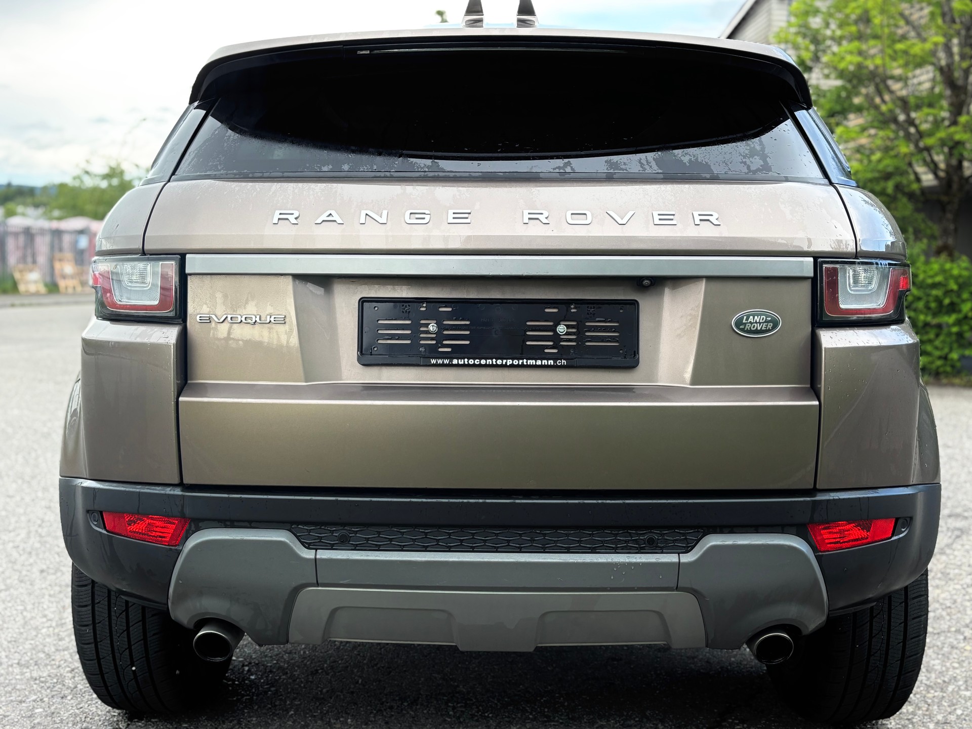 LAND ROVER Range Rover Evoque 2.0 Si4 SE Advantage AT9-image-4