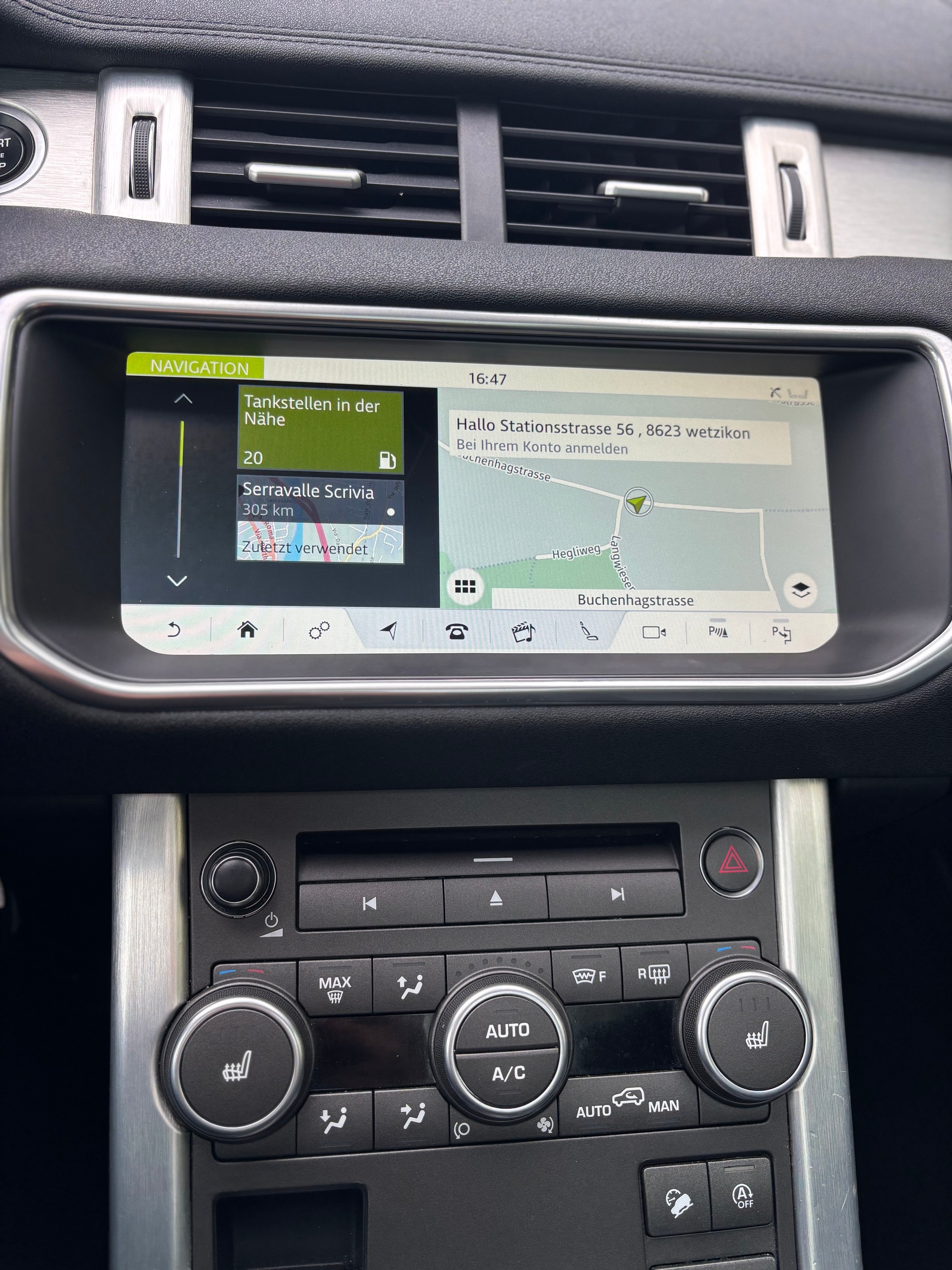LAND ROVER Range Rover Evoque 2.0 Si4 SE Advantage AT9-image-14