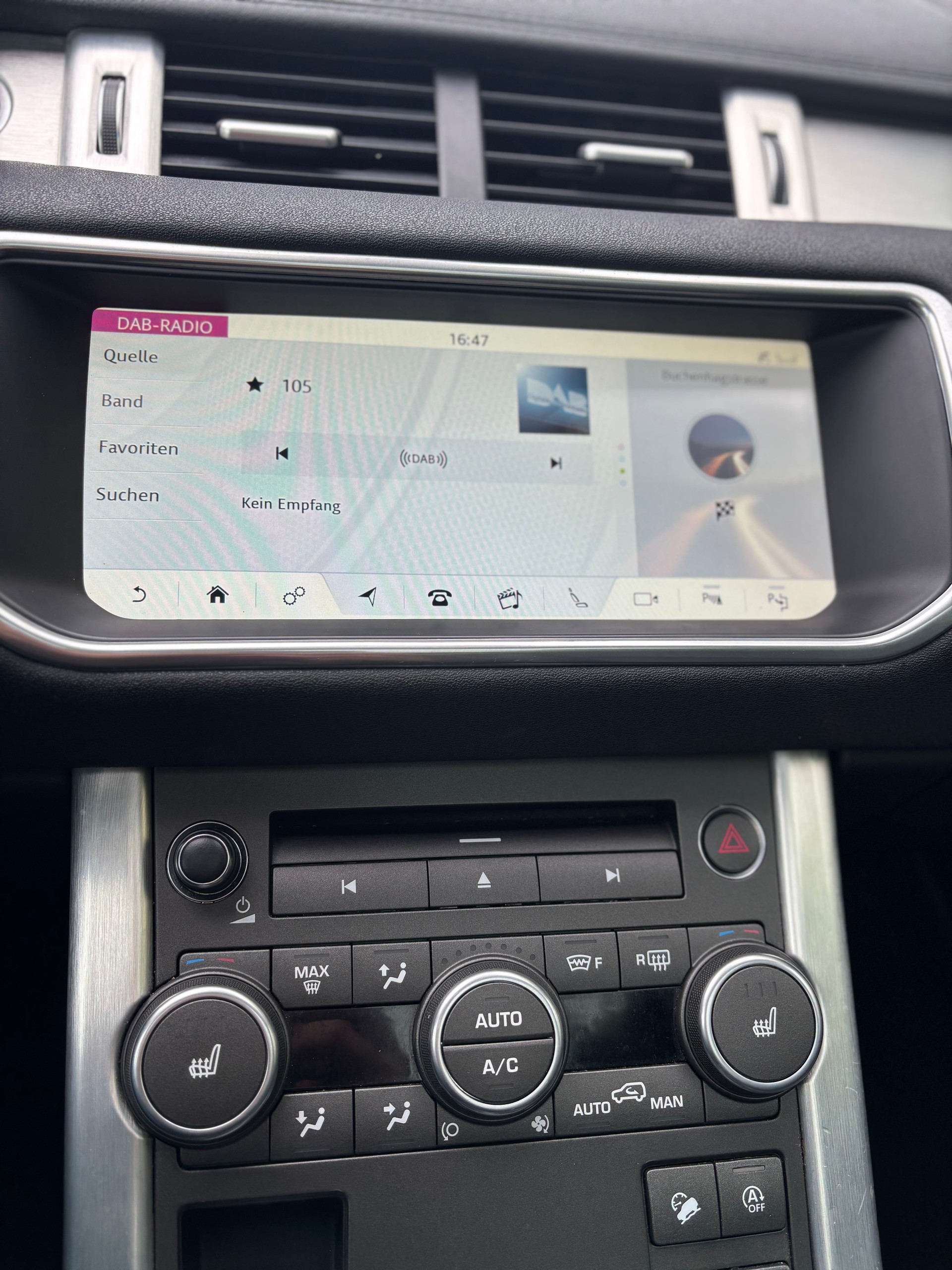 LAND ROVER Range Rover Evoque 2.0 Si4 SE Advantage AT9-image-13