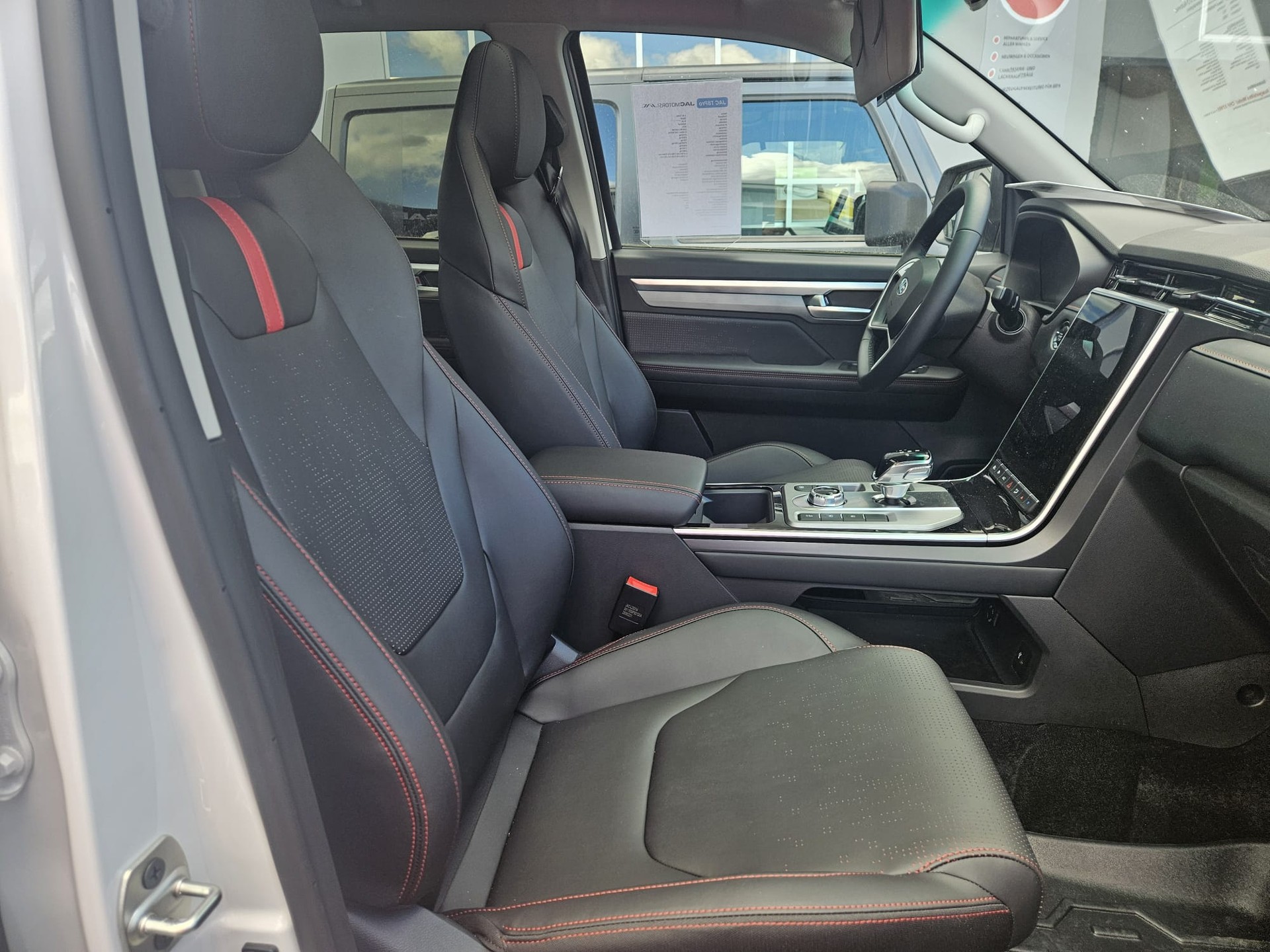 JAC T8 PRO-image-8