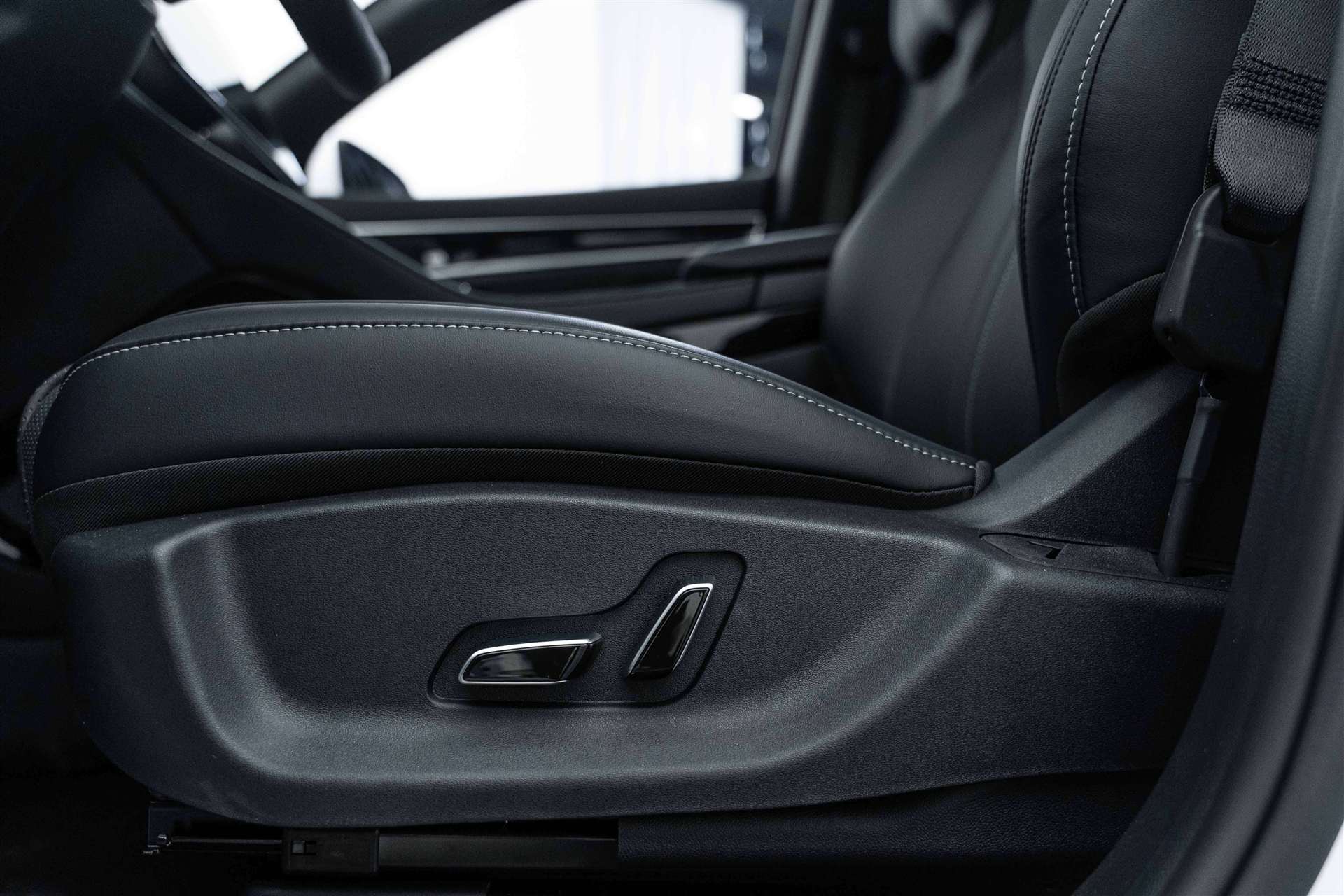 BYD Seal U DM-i PHEV Design AWD 324PS Automat-image-14