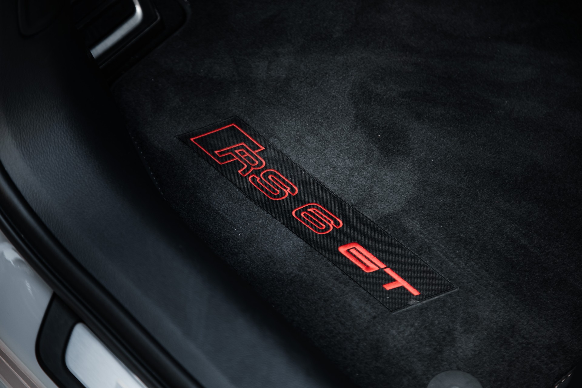 AUDI RS6 Avant GT 4.0 TFS quattro 1 of 660-image-22