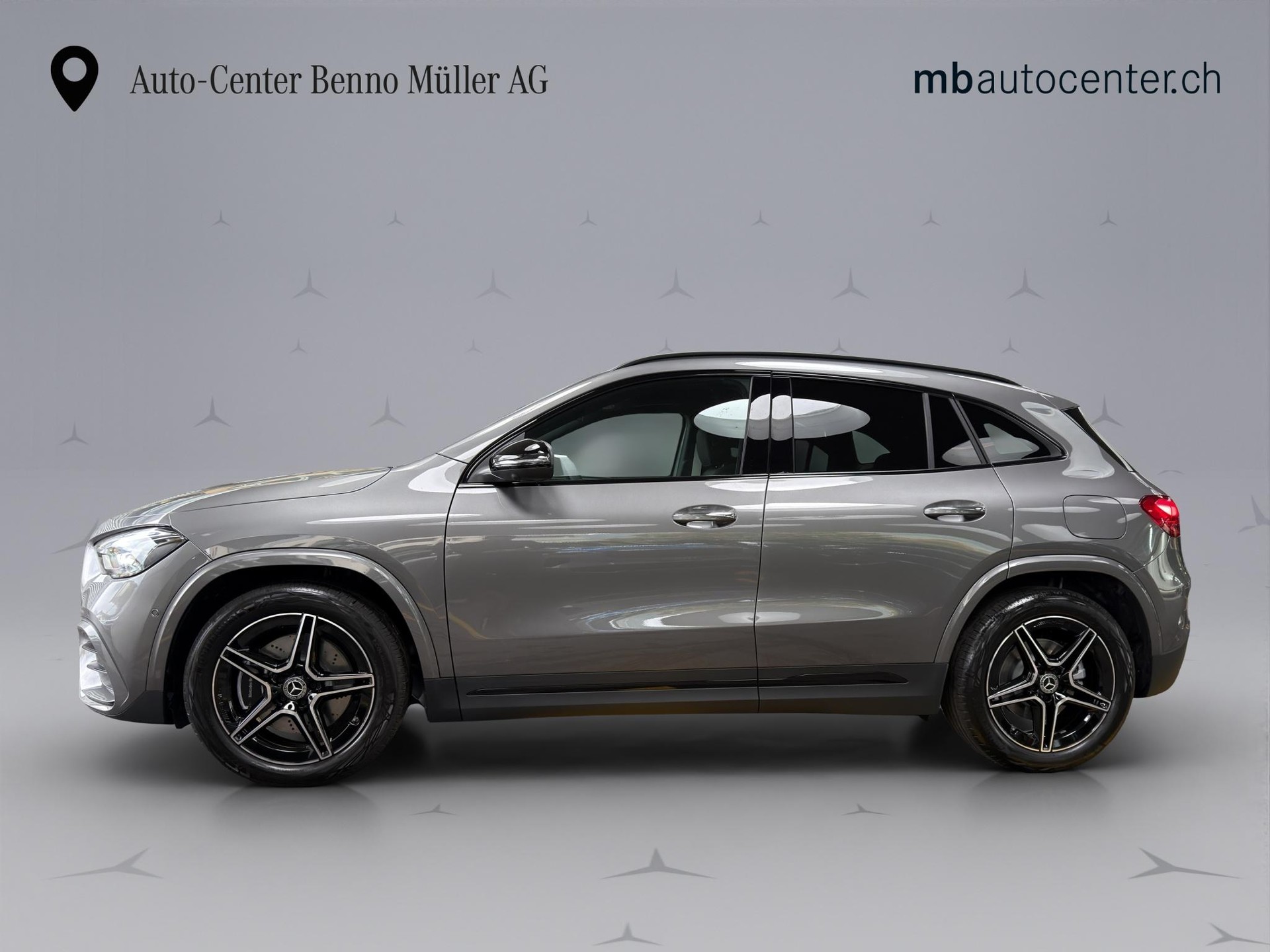 MERCEDES-BENZ GLA 250 Swiss Star AMG Line 4matic-image-1