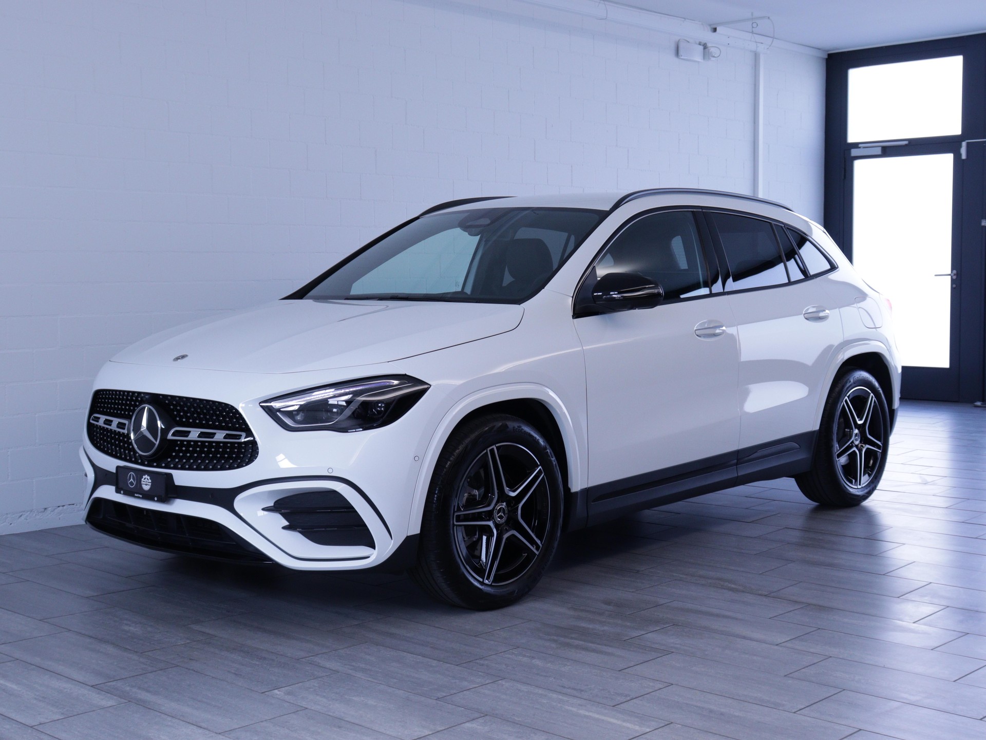MERCEDES-BENZ GLA 200 Night Star AMG Line-image-0
