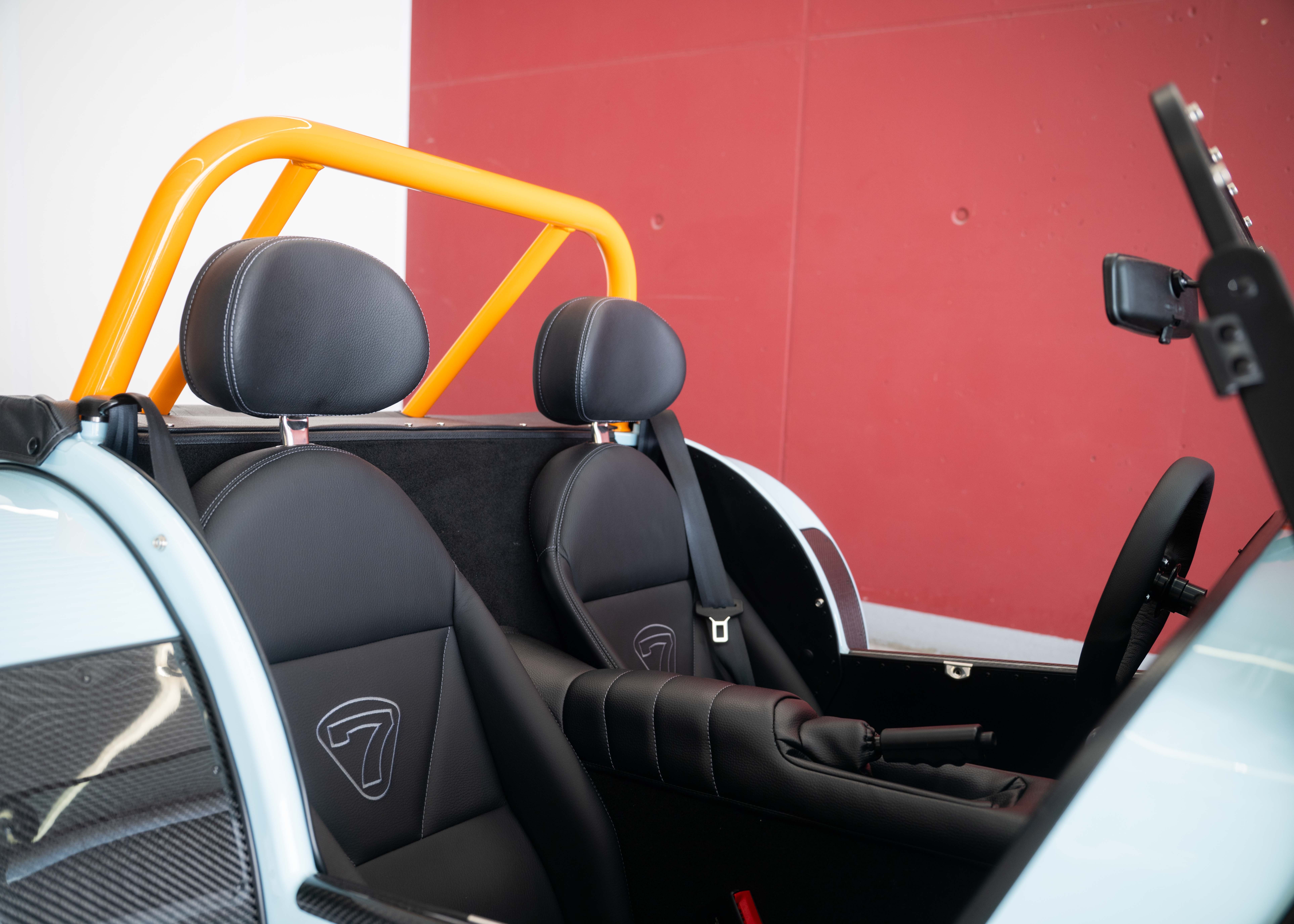 Image CATERHAM SEVEN Seven 170S (MY26, Swiss new car, Gulf Blue paint, 24-month factory warranty)
