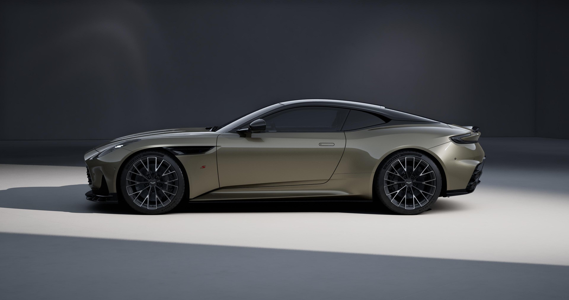 ASTON MARTIN DB12 Coupé 4.0 S V8 Bi-Turbo-showroom-element-1
