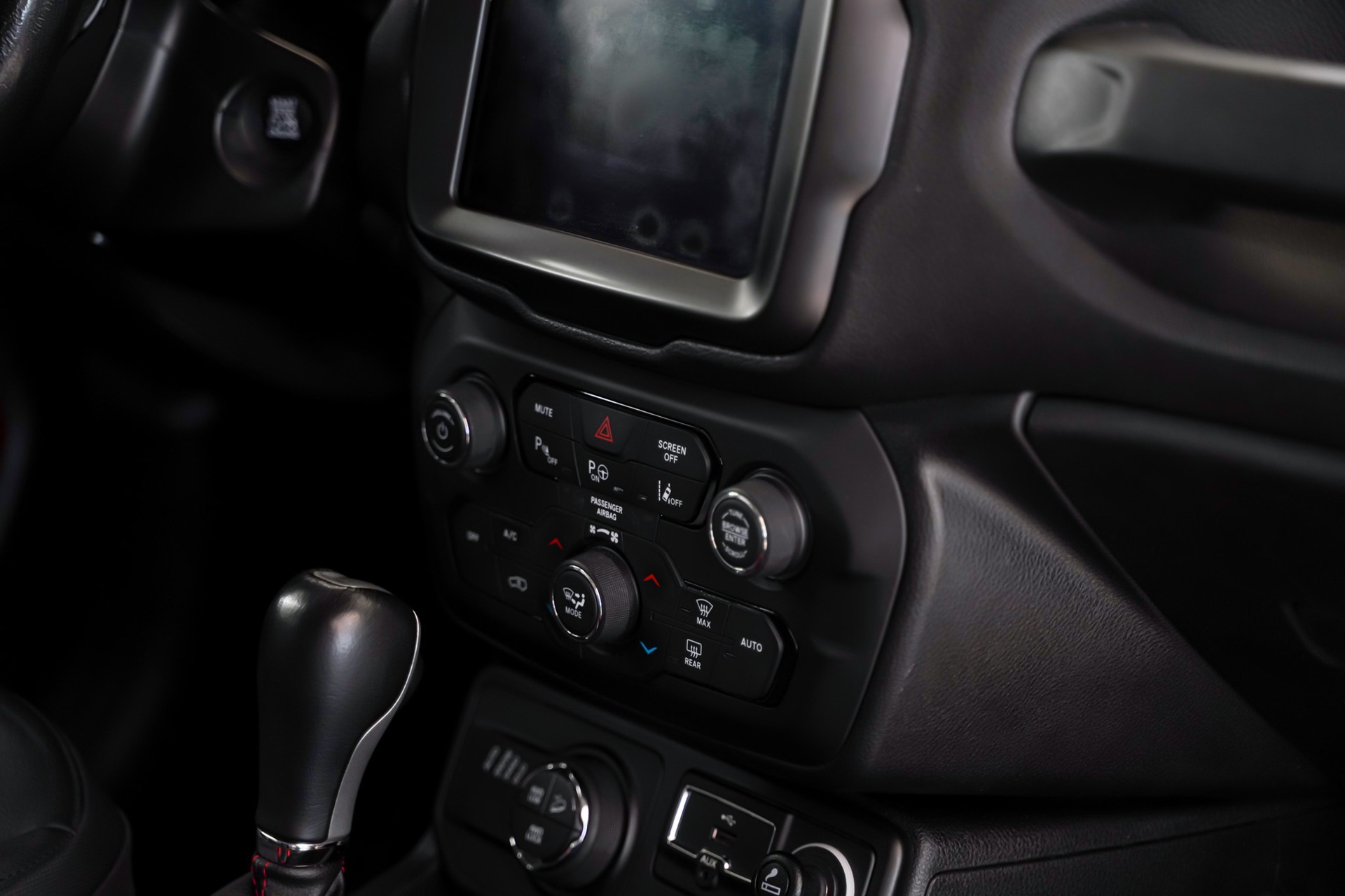 JEEP Renegade 2.0 CRD Trailhawk AWD + Low Range 9ATX-image-16