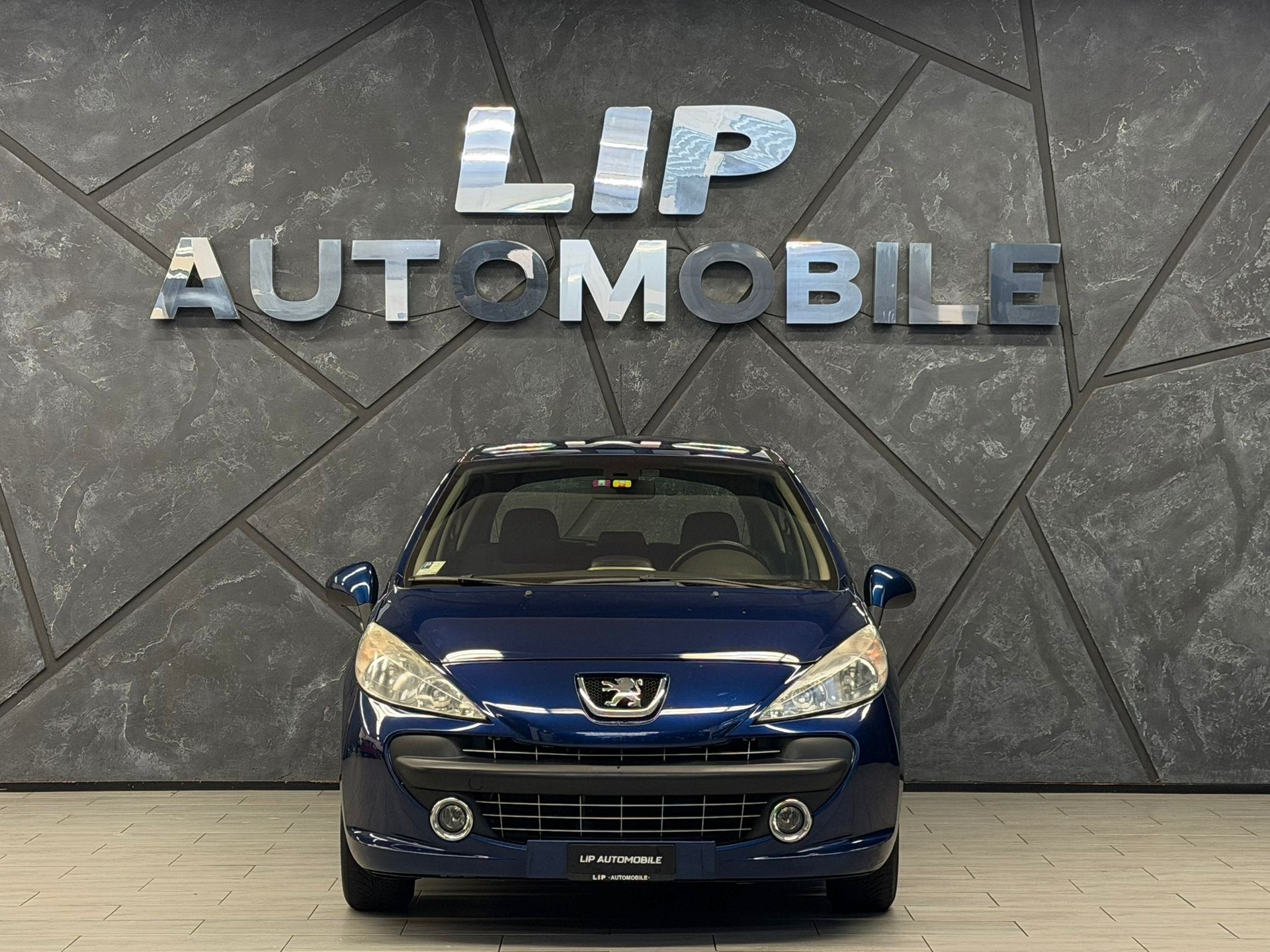 PEUGEOT 207 1.6 16V XT-image-1