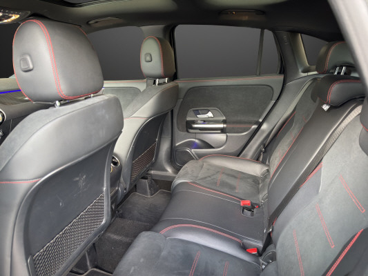 MERCEDES-BENZ GLA 250 AMG Line 4Matic-image-6