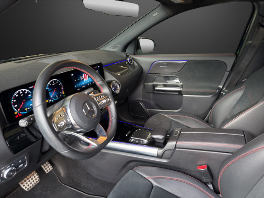 MERCEDES-BENZ GLA 250 AMG Line 4Matic-image-5