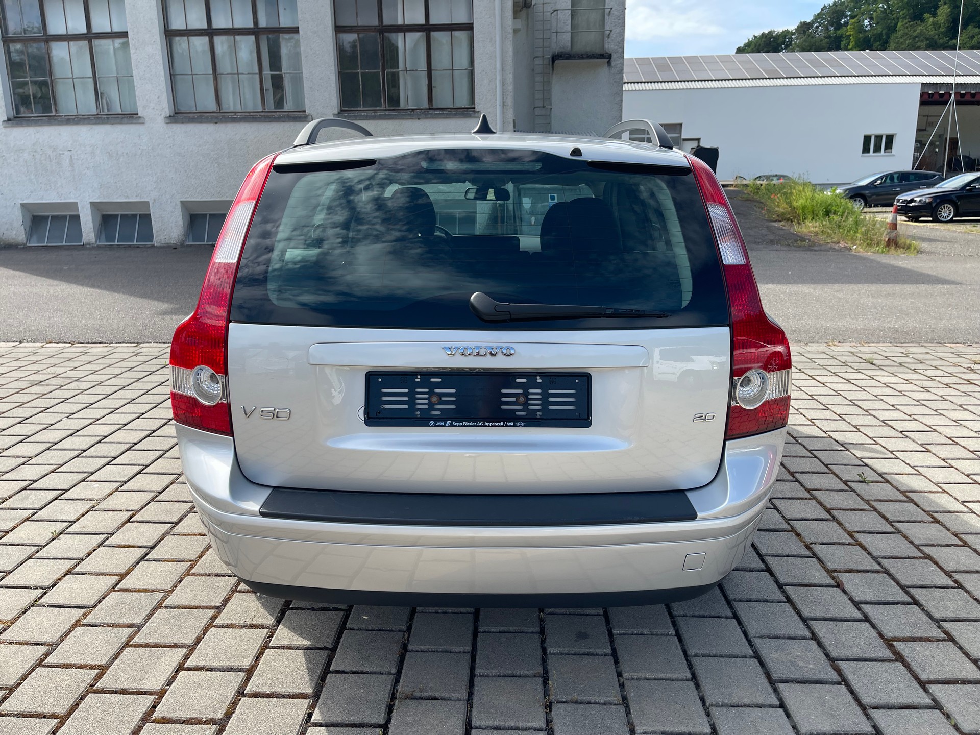 VOLVO V50 2.0 Stockholm-image-3