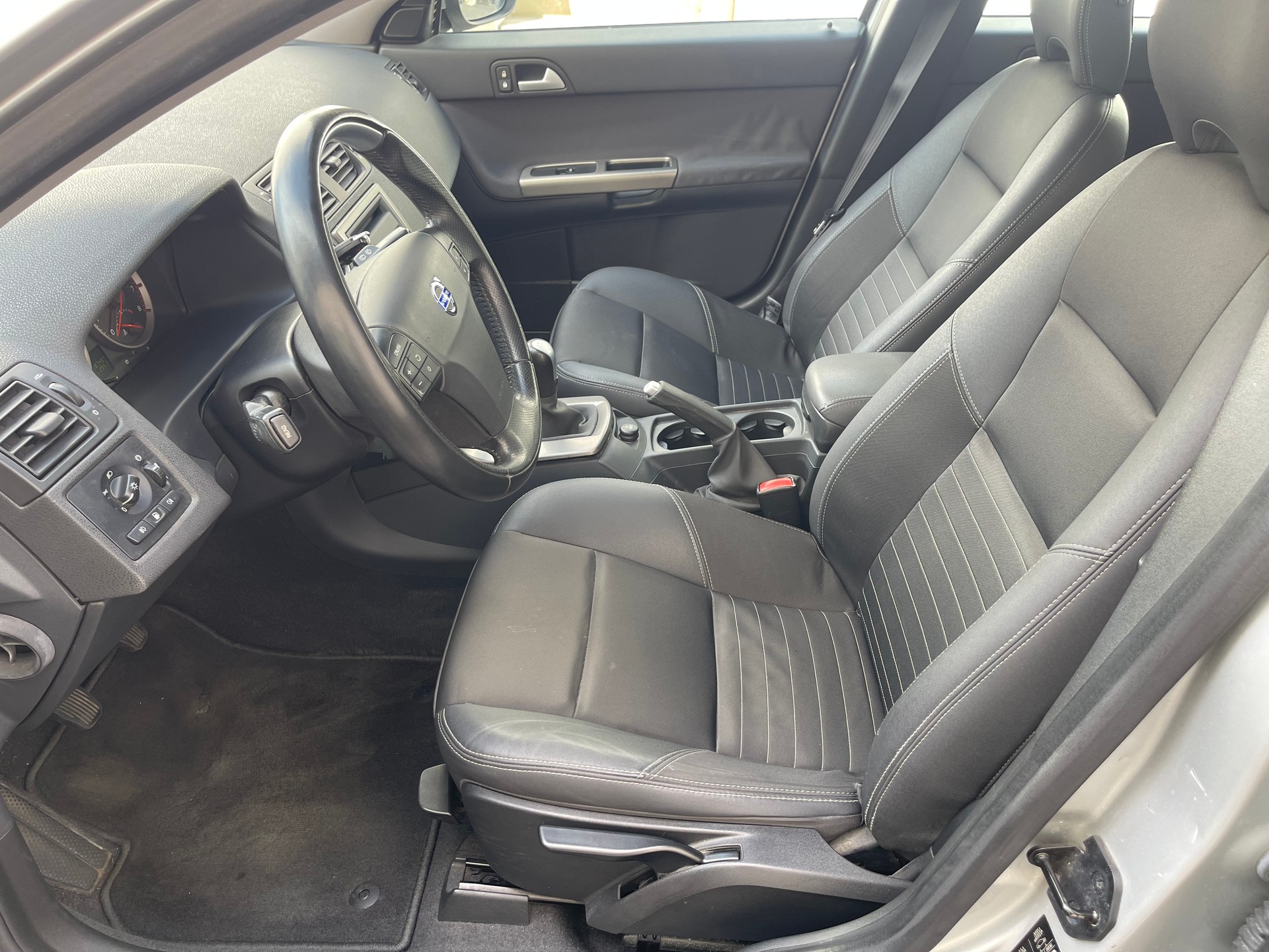 VOLVO V50 2.0 Stockholm-image-8