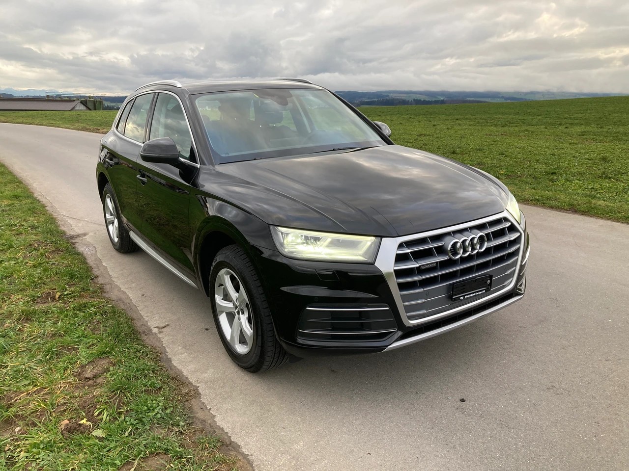 AUDI Q5 40 TDI sport quattro S-tronic-image-1