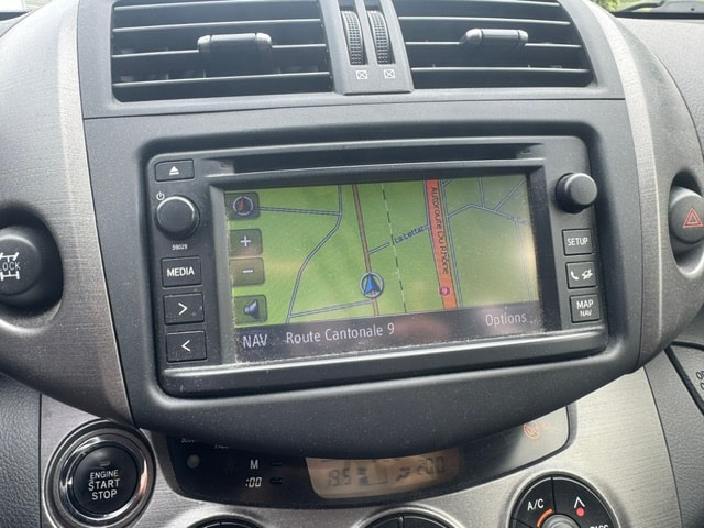 TOYOTA RAV-4 2.0 16V Style Multidrive-image-3