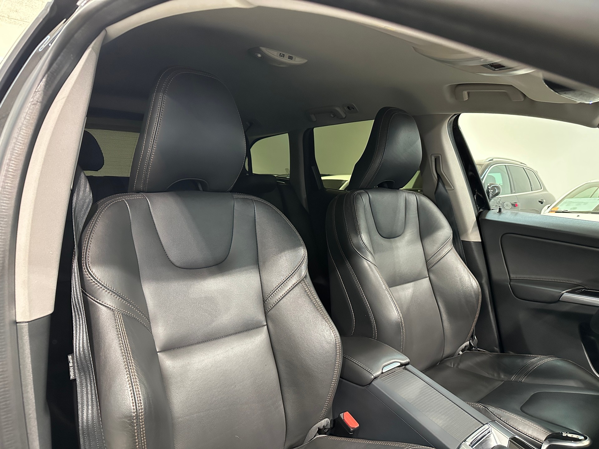 VOLVO XC60 T5 AWD Summum Geartronic-image-13