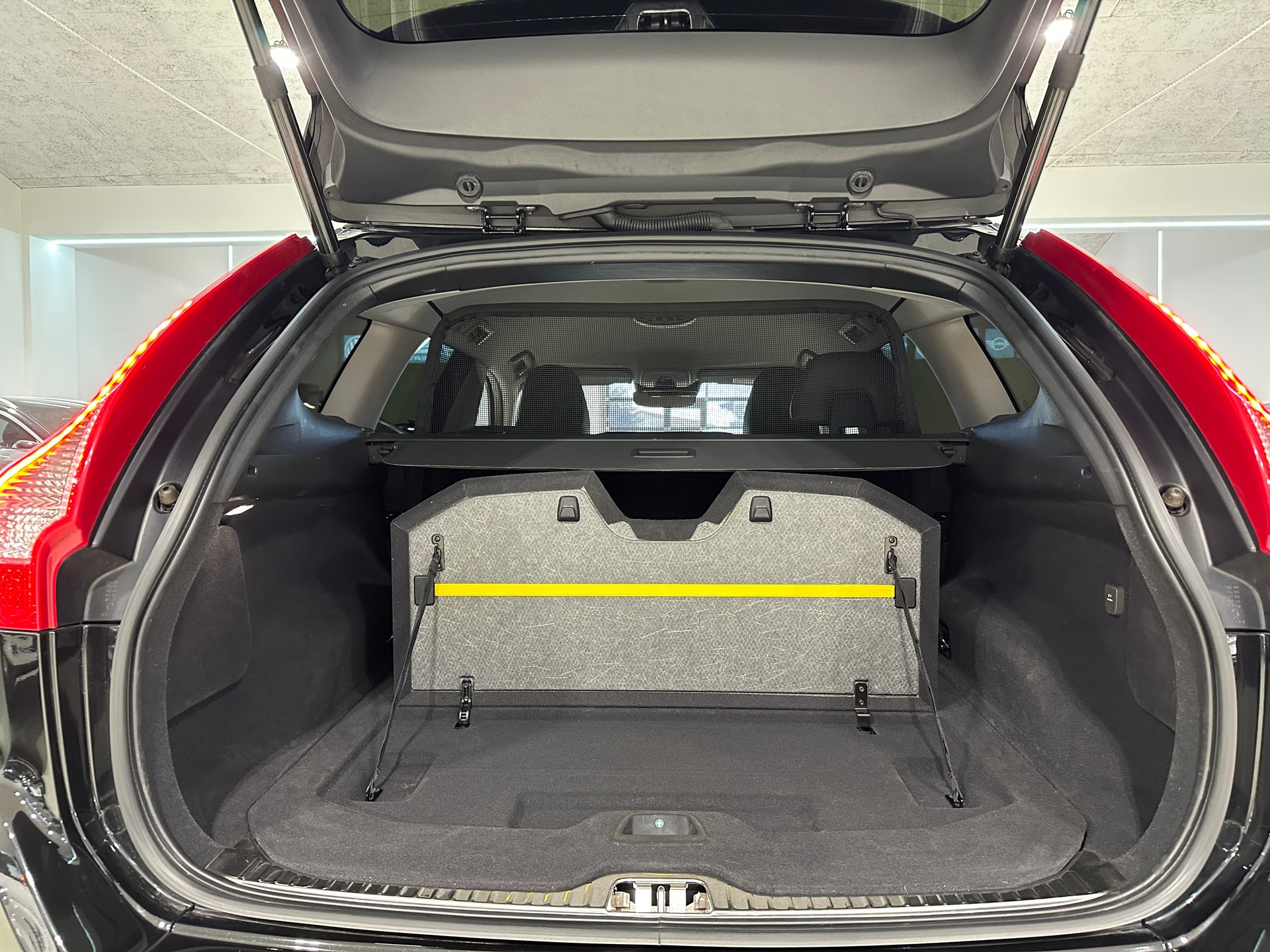 VOLVO XC60 T5 AWD Summum Geartronic-image-8