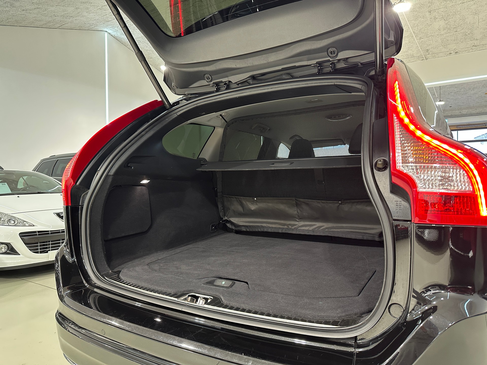 VOLVO XC60 T5 AWD Summum Geartronic-image-7